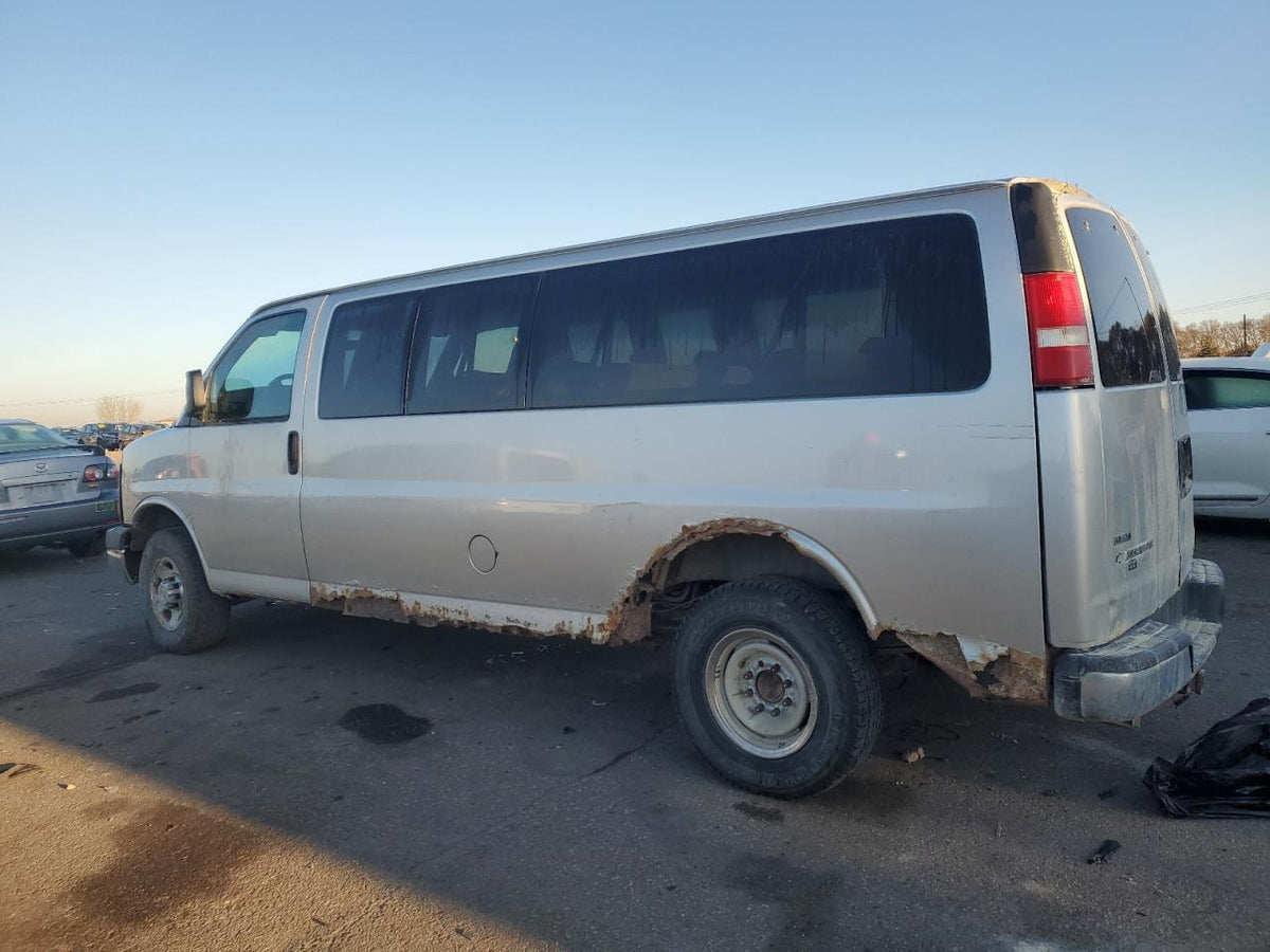 2010 CHEVROLET EXPRESS G3500 LS