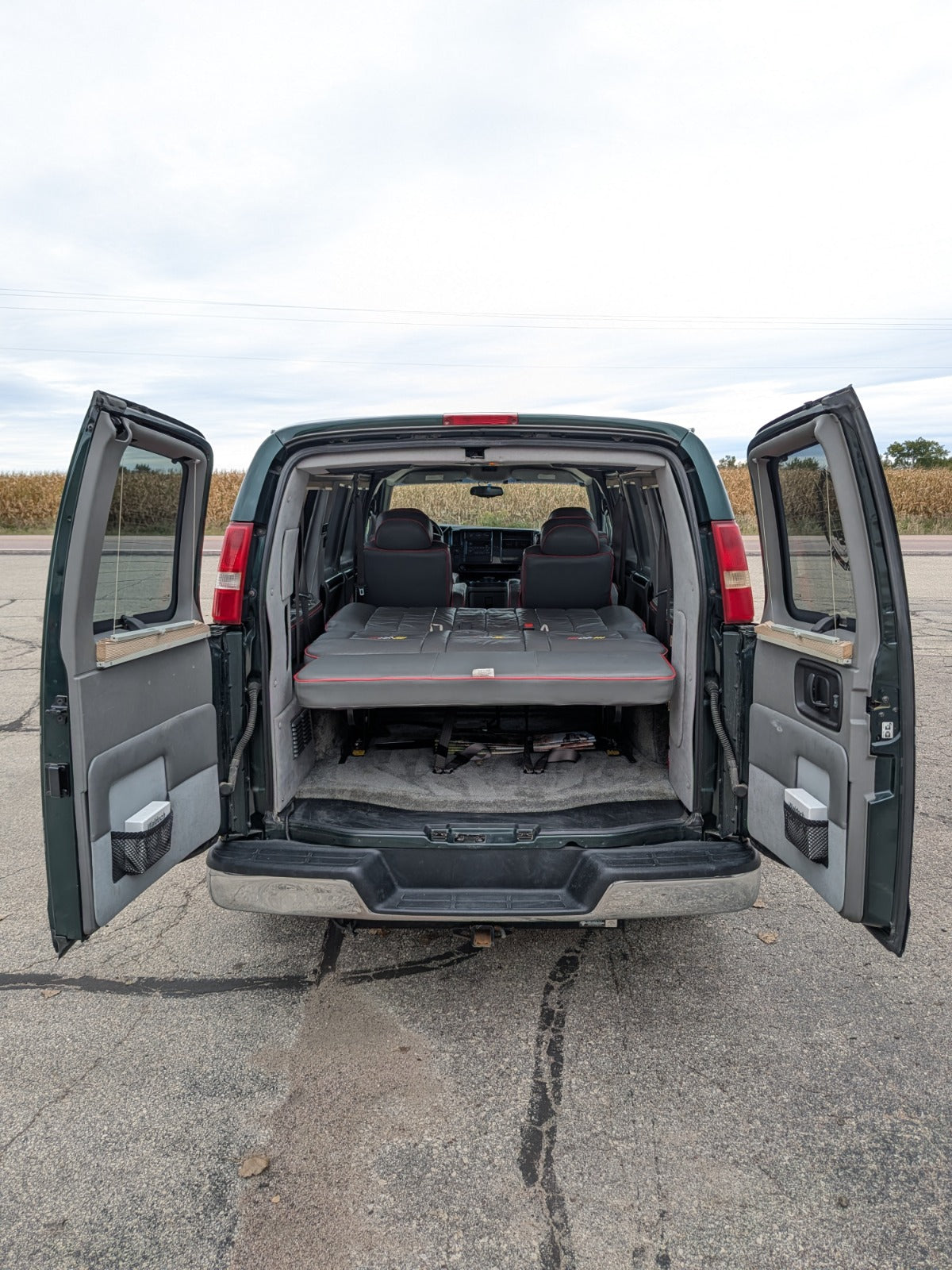 2003 CHEVROLET EXPRESS WALDOCH