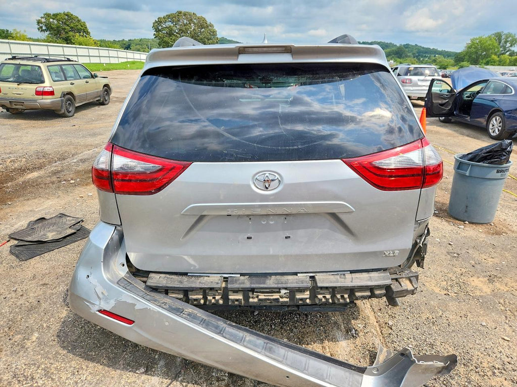 2020 TOYOTA SIENNA XLE 8-PASSENGER