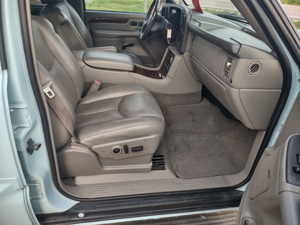 2004 CADILLAC ESCALADE EXT
