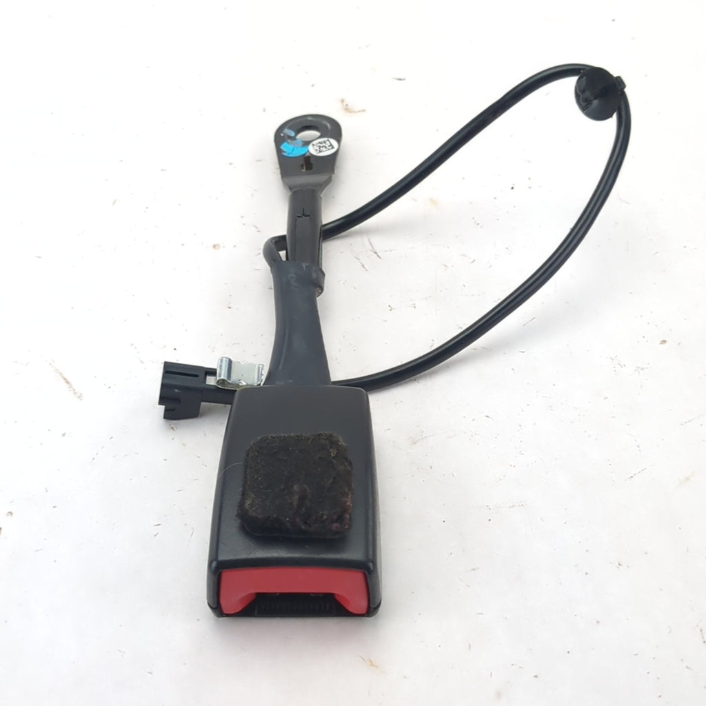 2011 Chevrolet GMC Equinox Terrain Driver Left Seat Belt Buckle Receiver