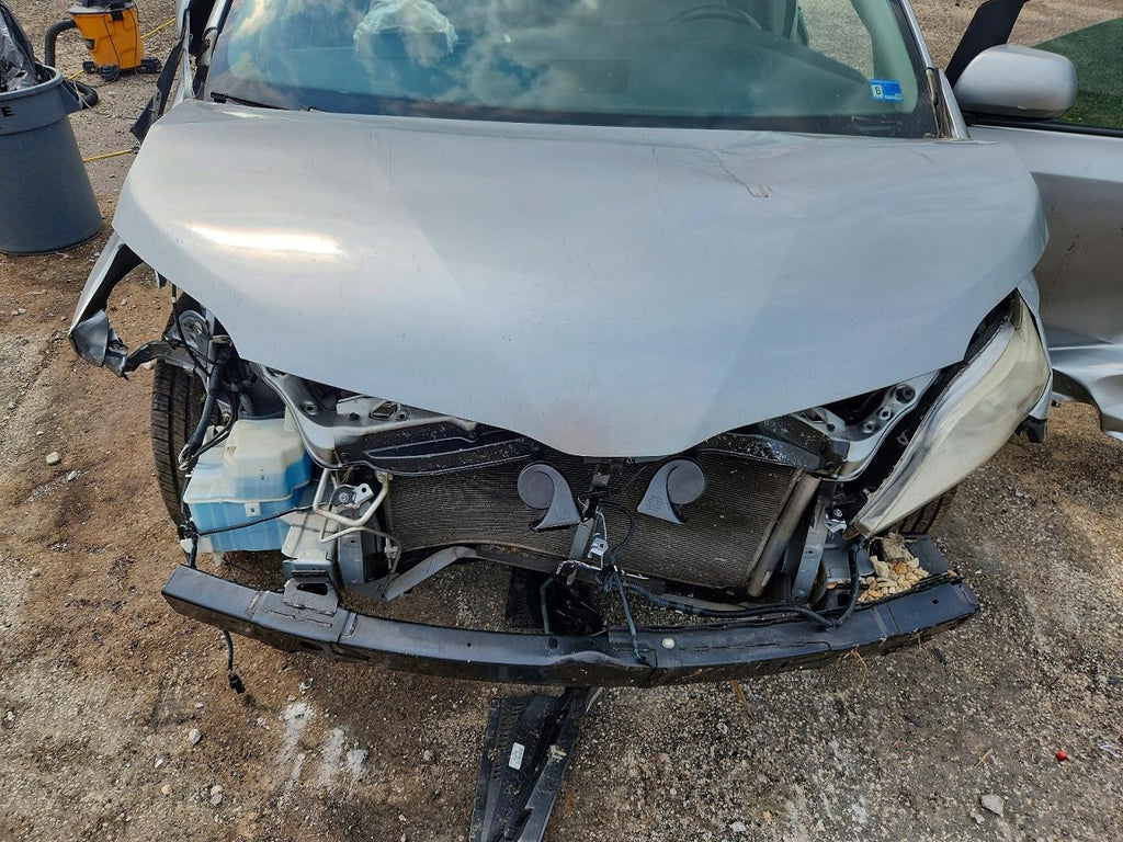 2020 TOYOTA SIENNA XLE 8-PASSENGER