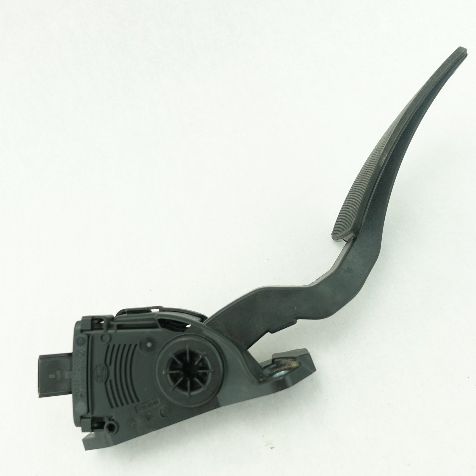 2013 2014 2015 2016 2017 2018 Ram 1500 2500 3500 4500 5500 Gas Accelerator Pedal