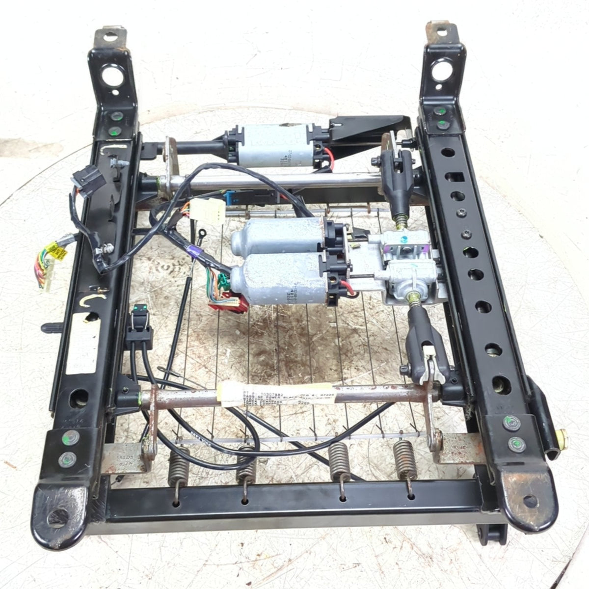 2001 2002 2003 2004 CHEVROLET CORVETTE Power Seat Track Frame Passenger Right