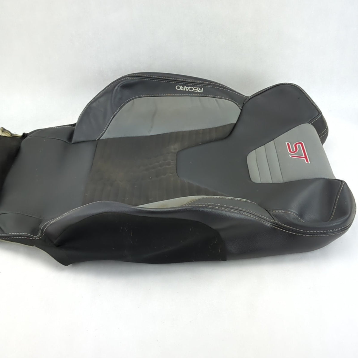 2016 2017 2018 Ford Focus ST Recaro Right Passenger Front Seat Upper Cover Skin