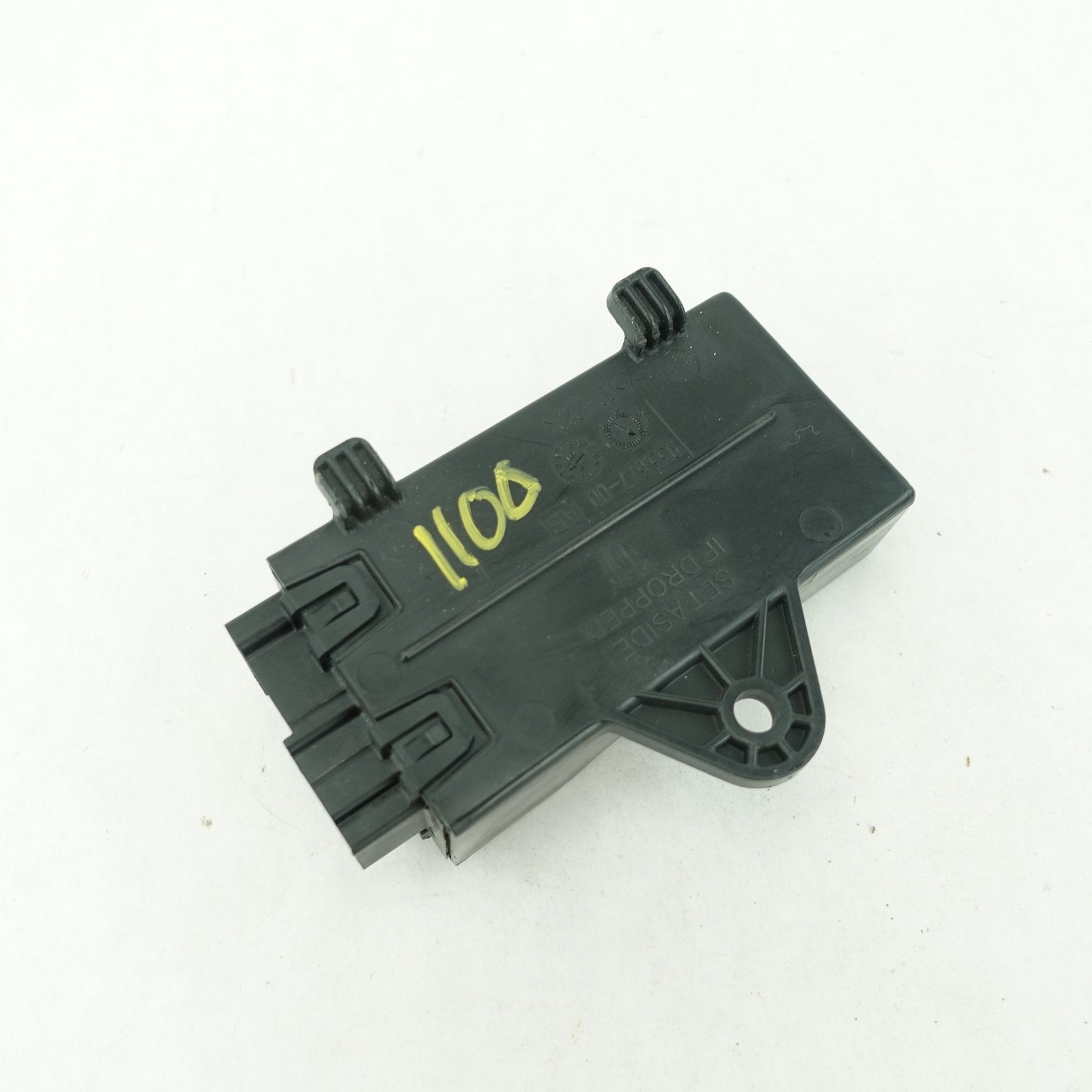 2015 2016 2017 2018 2019 2020 Ford F150 Rear Seat Heated Control Module