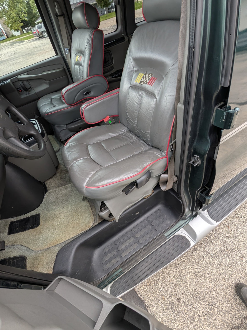 2003 CHEVROLET EXPRESS WALDOCH