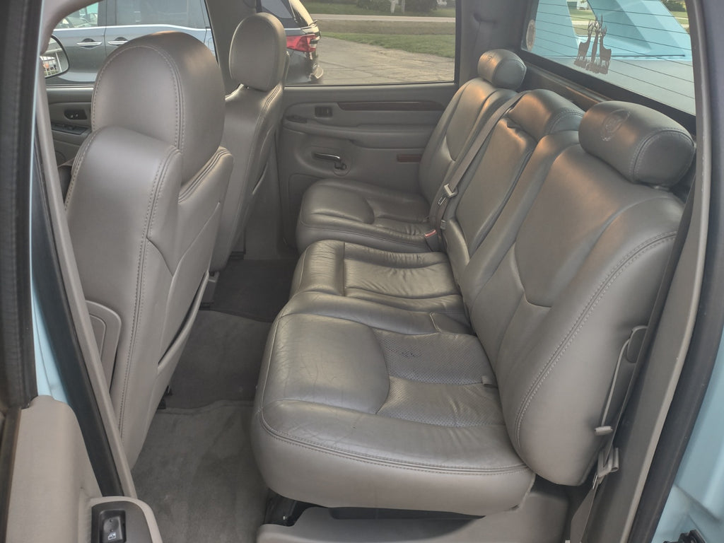 2004 CADILLAC ESCALADE EXT