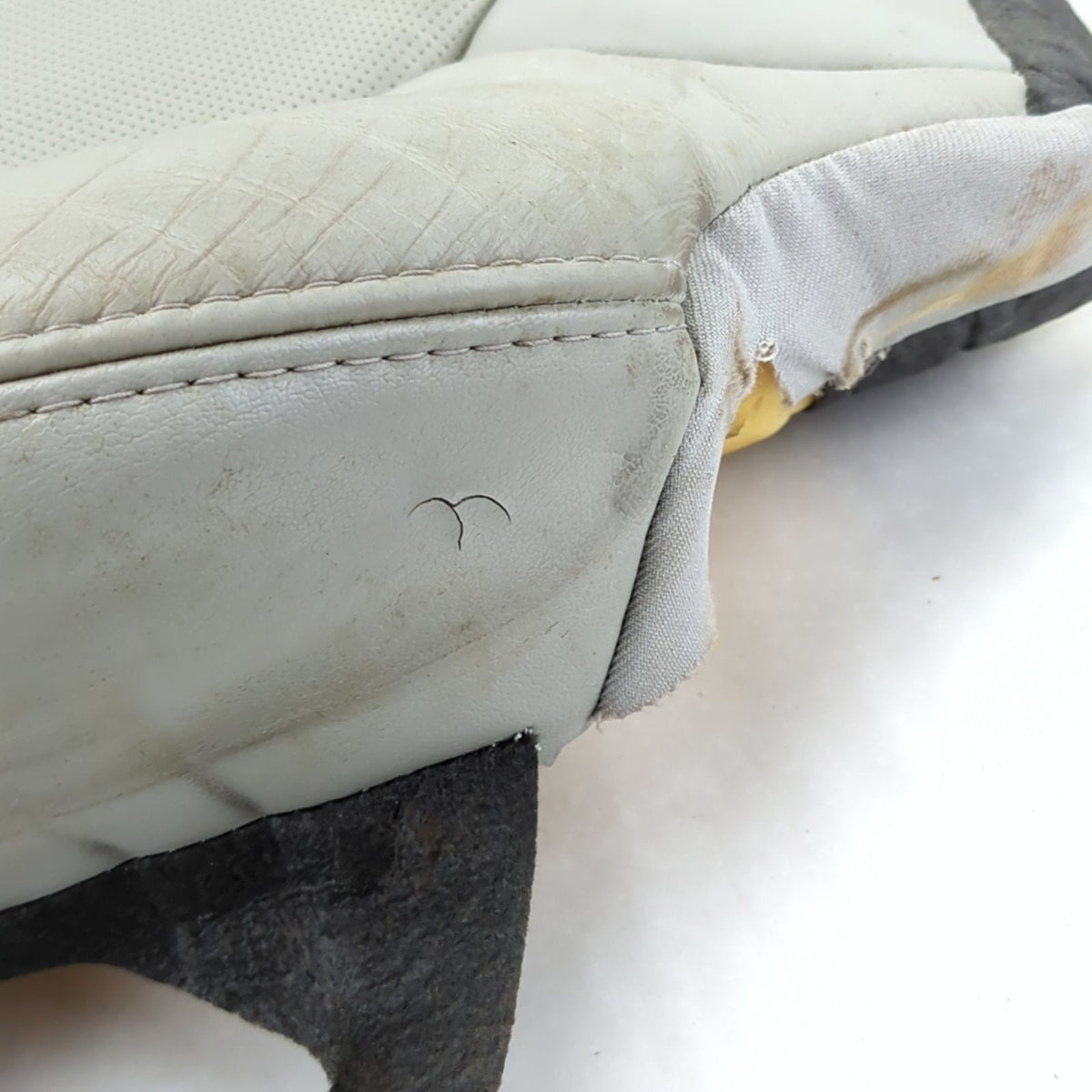 2010 2011 Enclave Acadia Left Driver Seat Bottom Cushion Leather Gray Heated