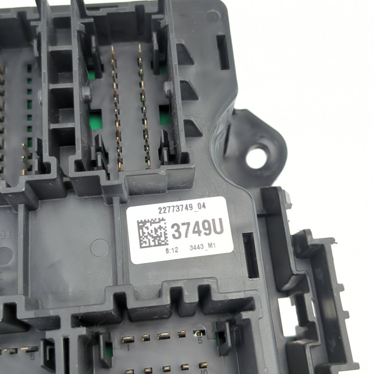2014 2015 2016 2017 Silverado Sierra Lower Dash Firewall Junction Block Fuse Box