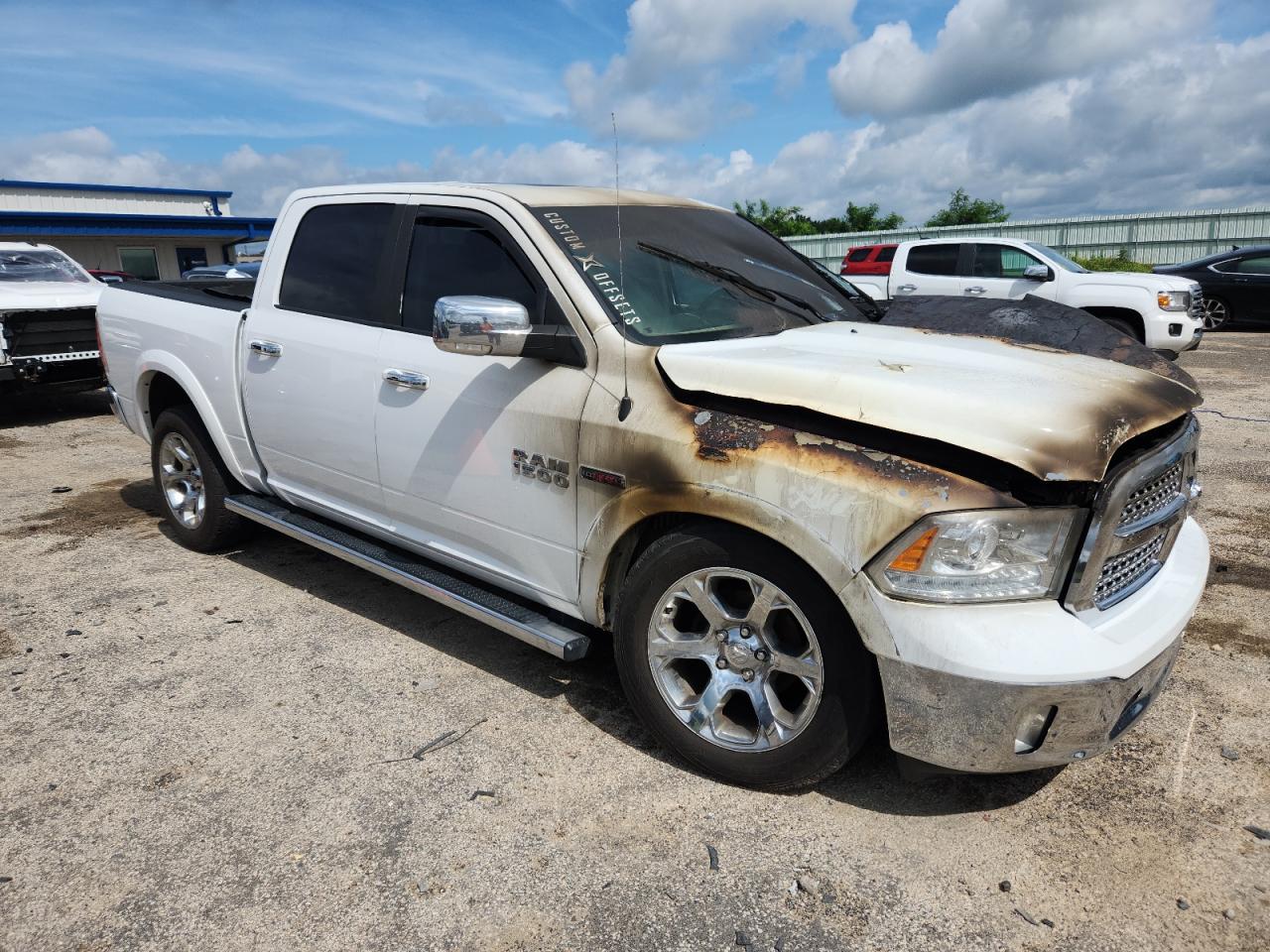 2016 RAM 1500 LARAMIE