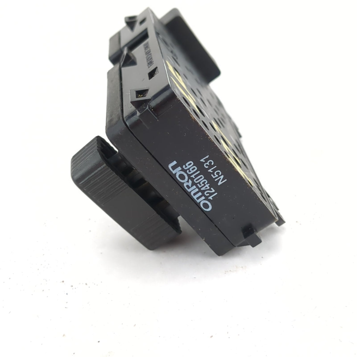 2001 2002 2003 2004 2005 2006 GMC Yukon Tahoe Driver Power Seat Adjuster Switch