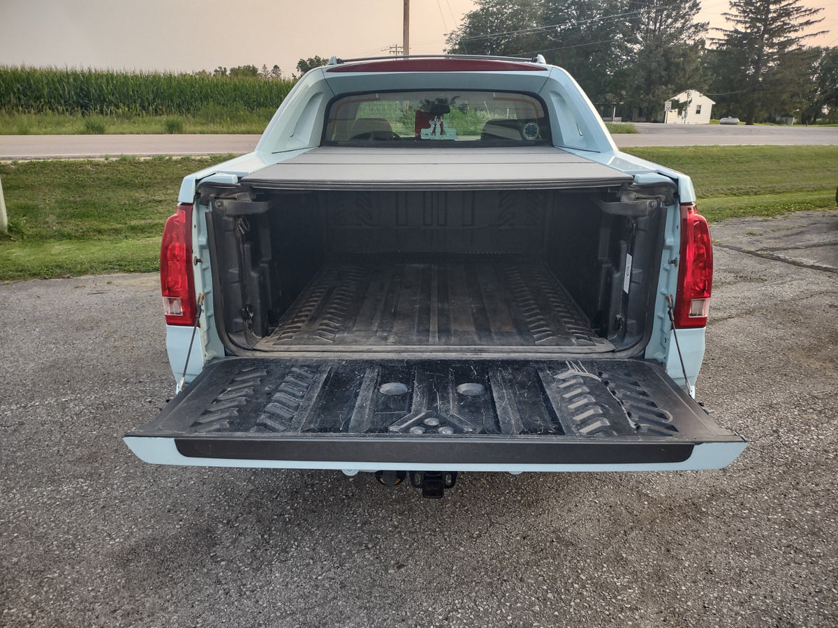 2004 CADILLAC ESCALADE EXT