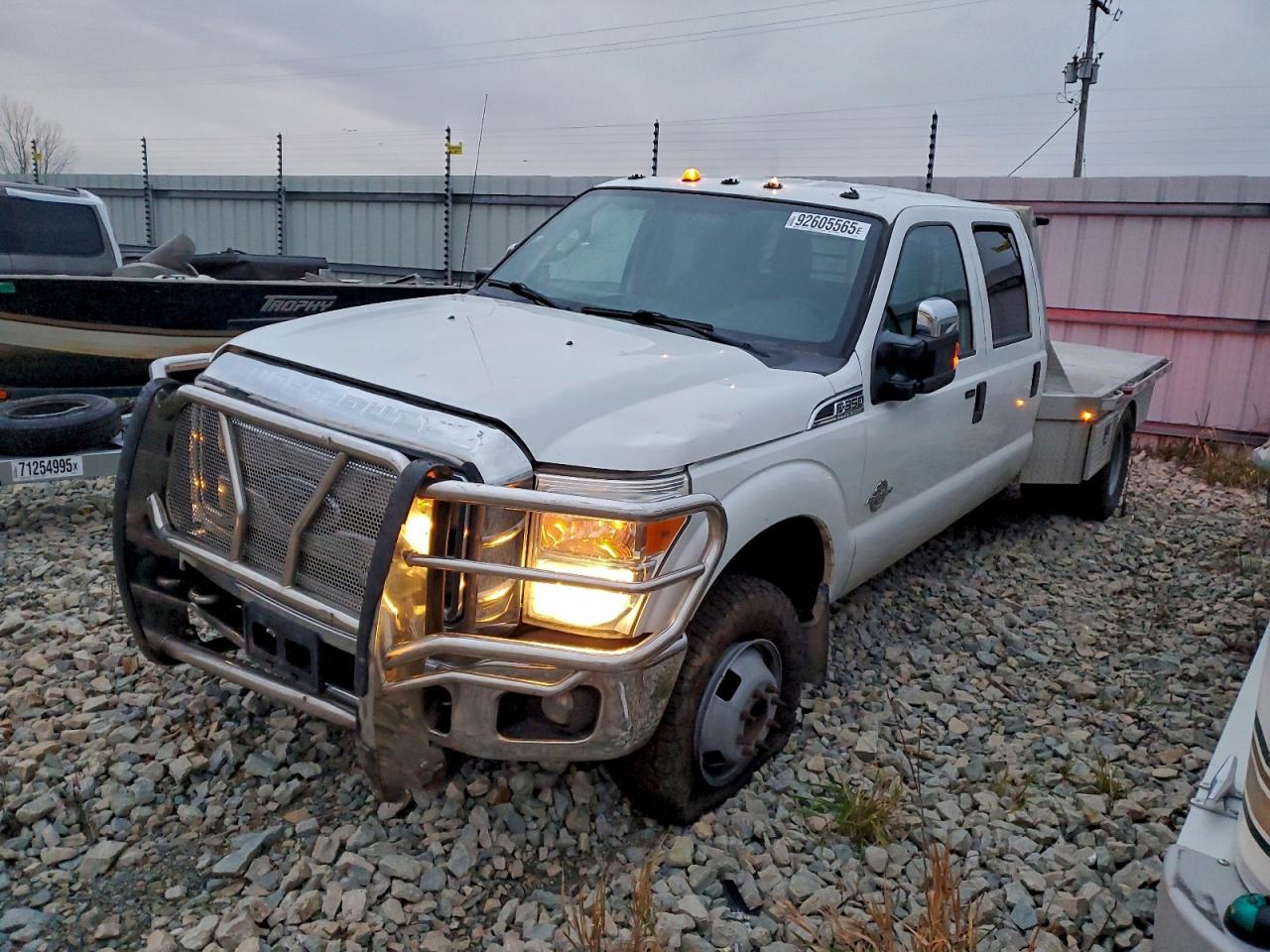 2013 FORD F350 SUPER DUTY FLATBED TRUCK