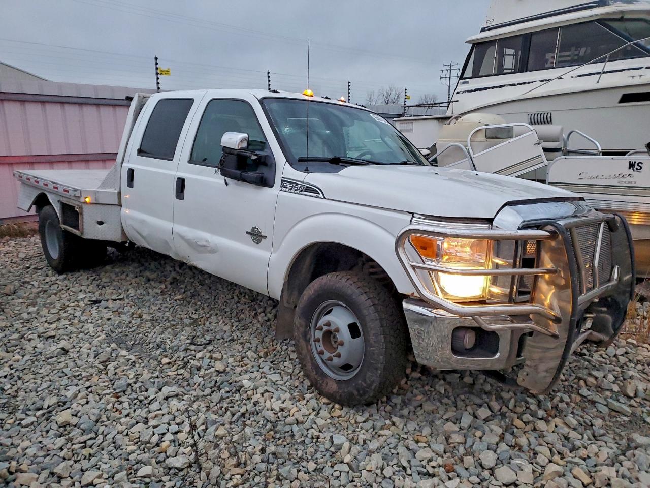 2013 FORD F350 SUPER DUTY FLATBED TRUCK