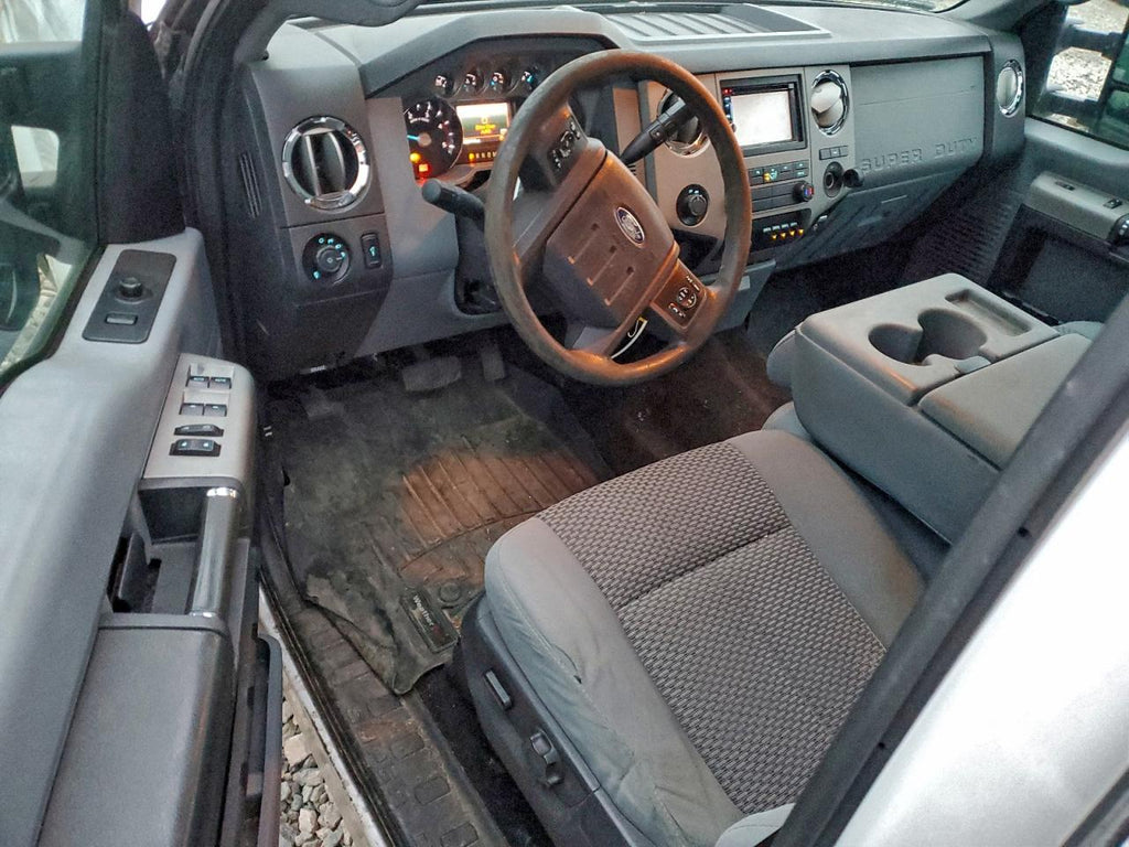 2013 FORD F350 SUPER DUTY FLATBED TRUCK
