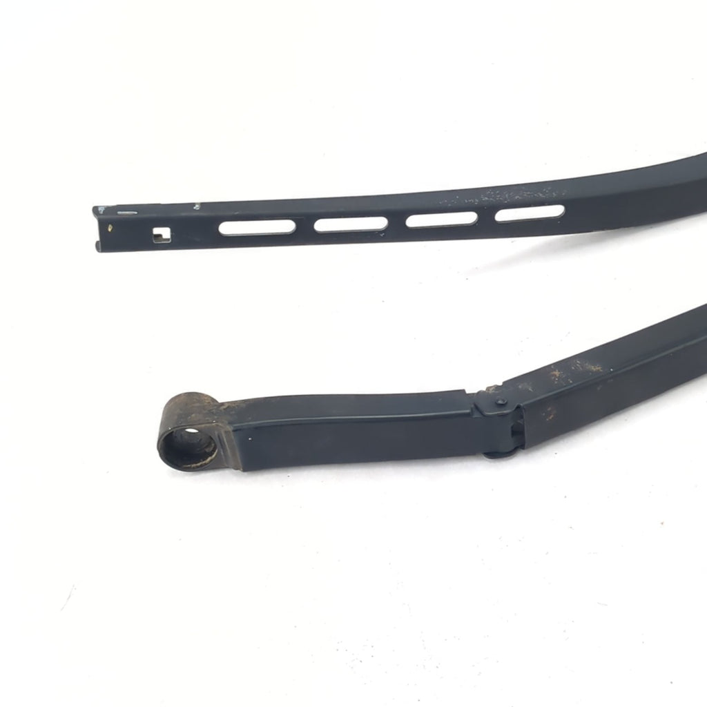 2012 2013 2014 2015 2016 2017 Chevrolet Equinox Terrain Front Wiper Arm Pair Set