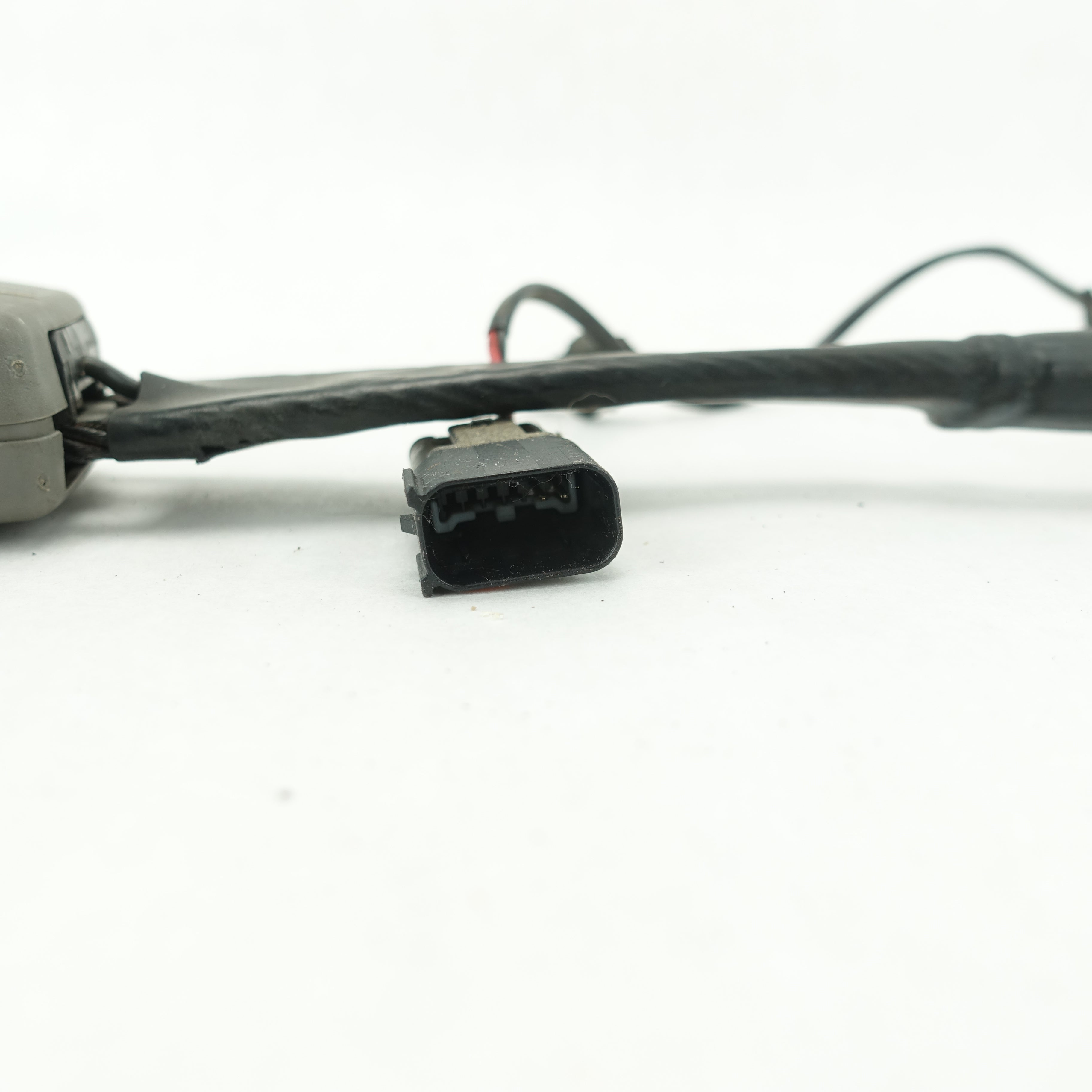 2018 2019 2020 Ford F150 Driver Left Front Seat Belt Buckle Gray