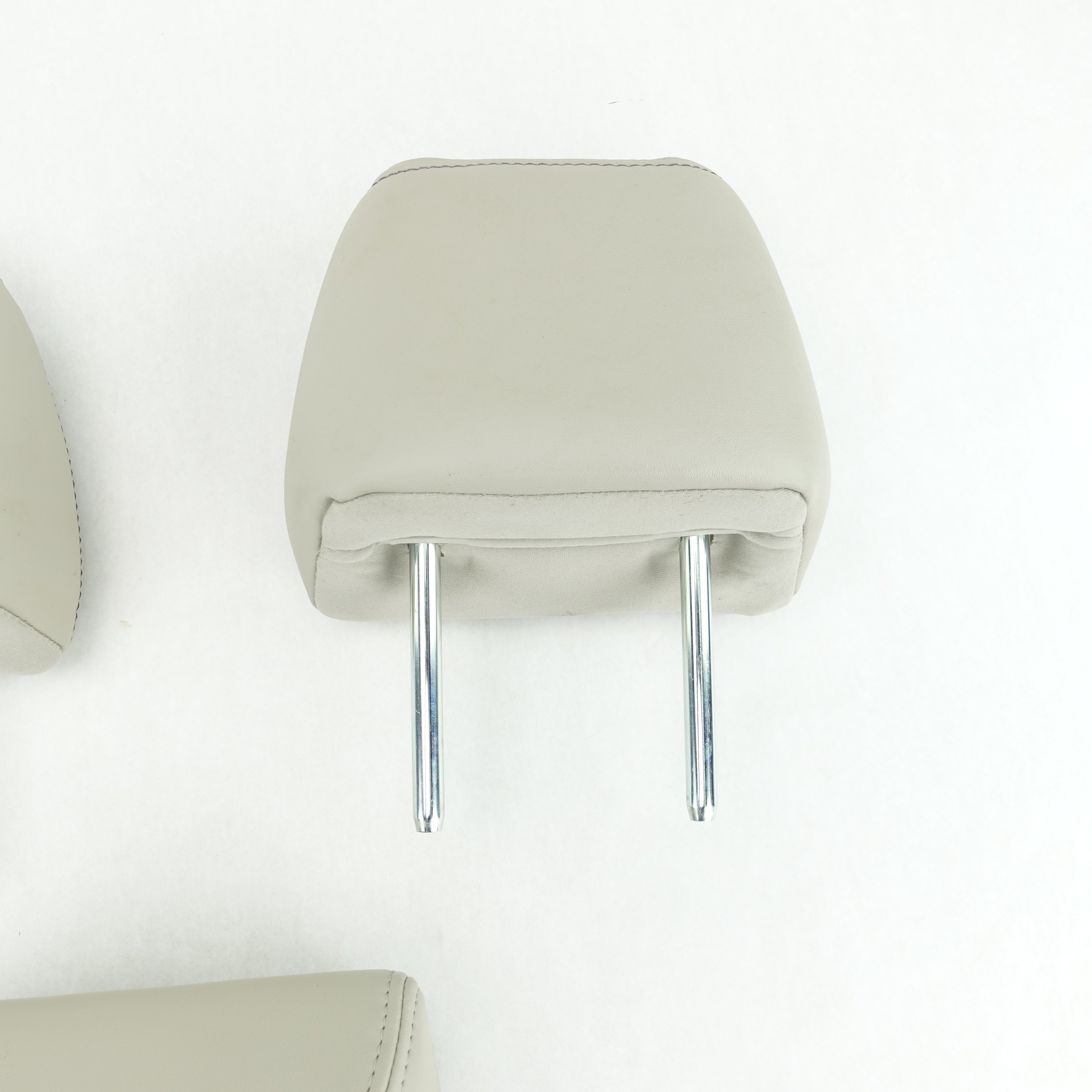 2010 2011 2012 Taurus Rear Headrest Head Rest Gray Leather Set