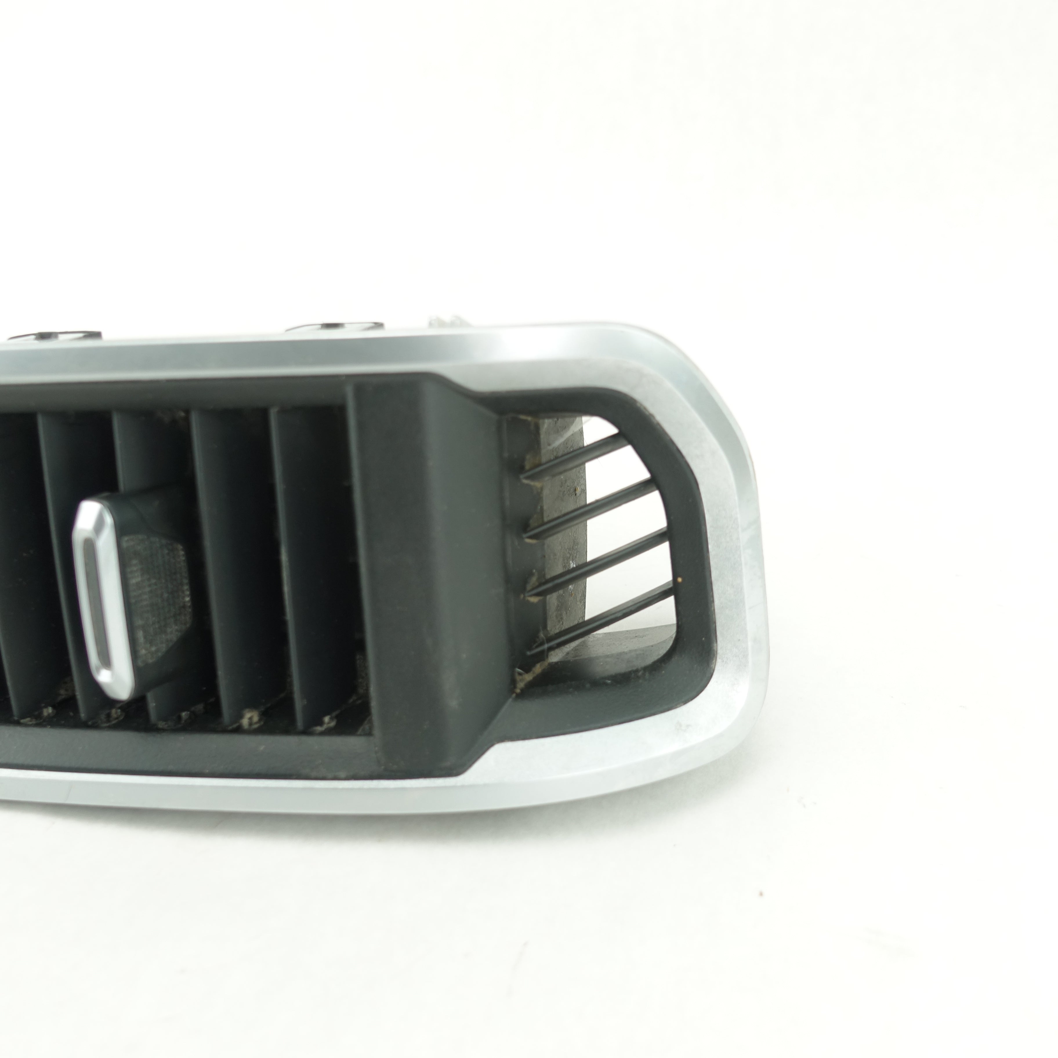 2019 2020 2021 2022 2023 Ram 2500 3500 Driver Left Dash Vent