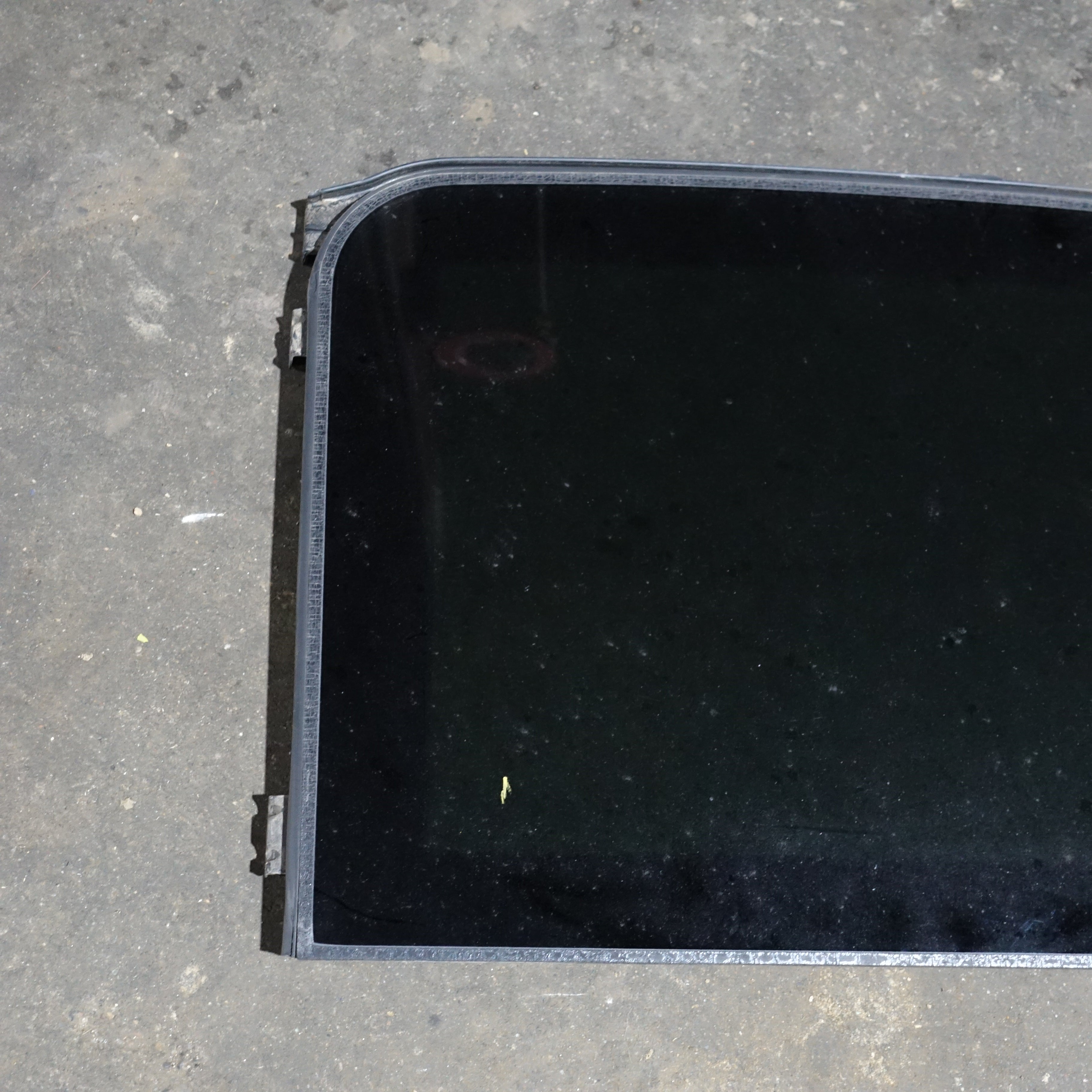 2008 2009 2010 Cadillac CTS Rear Sunroof Sun Moon Roof Glass