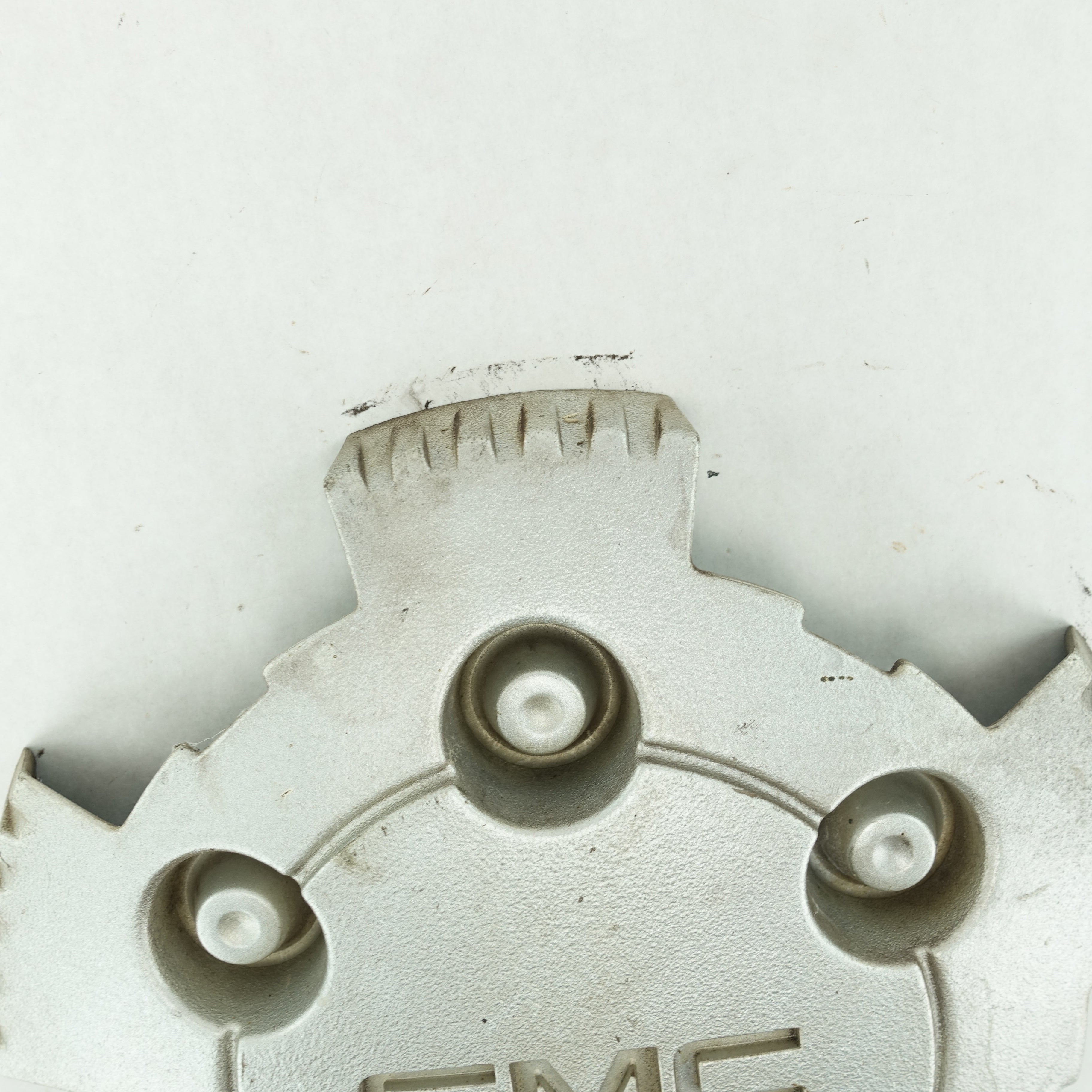 2004 2005 2006 2007 2008 GMC Canyon Center Hub Cap Cover