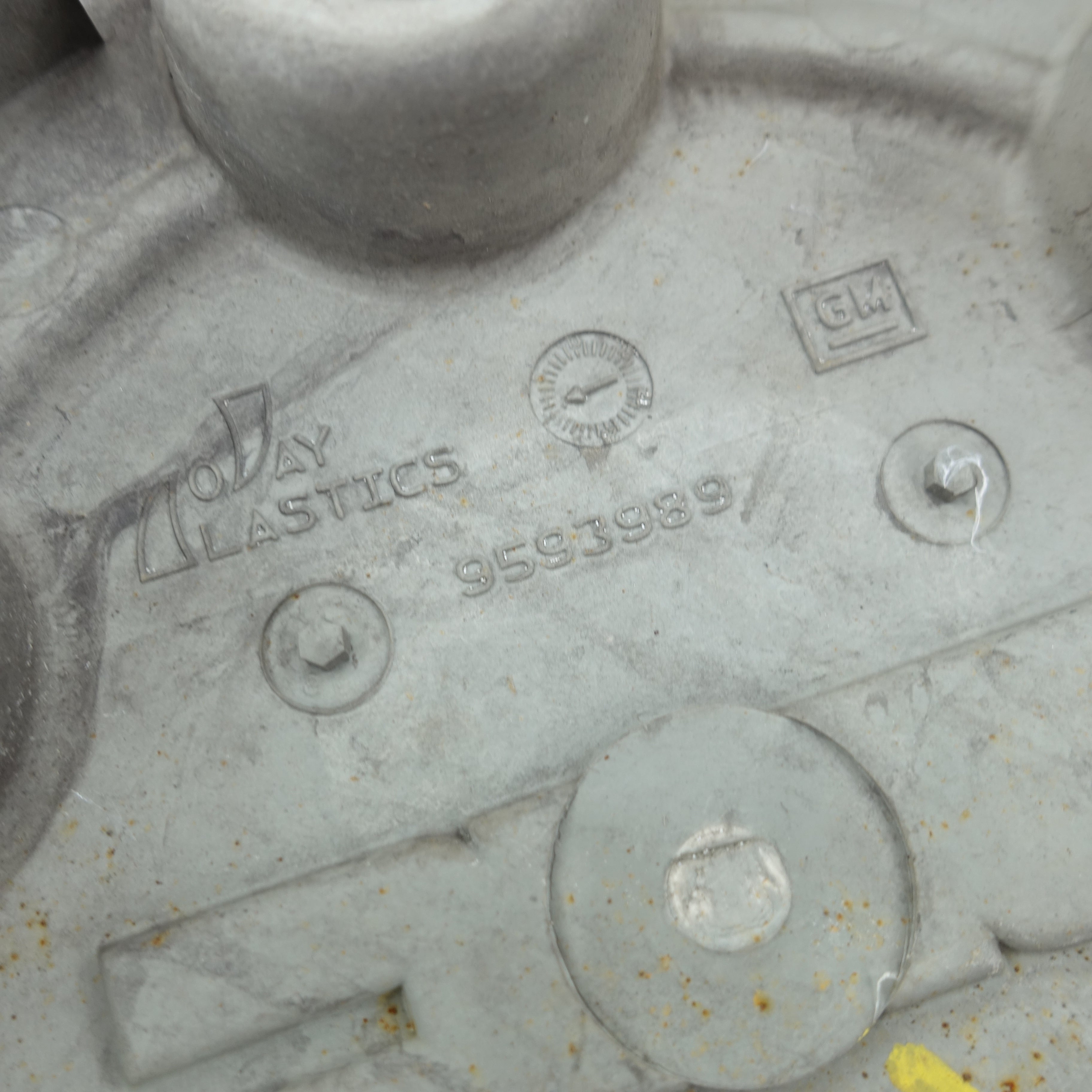 2004 2005 2006 2007 2008 GMC Canyon Center Hub Cap Cover