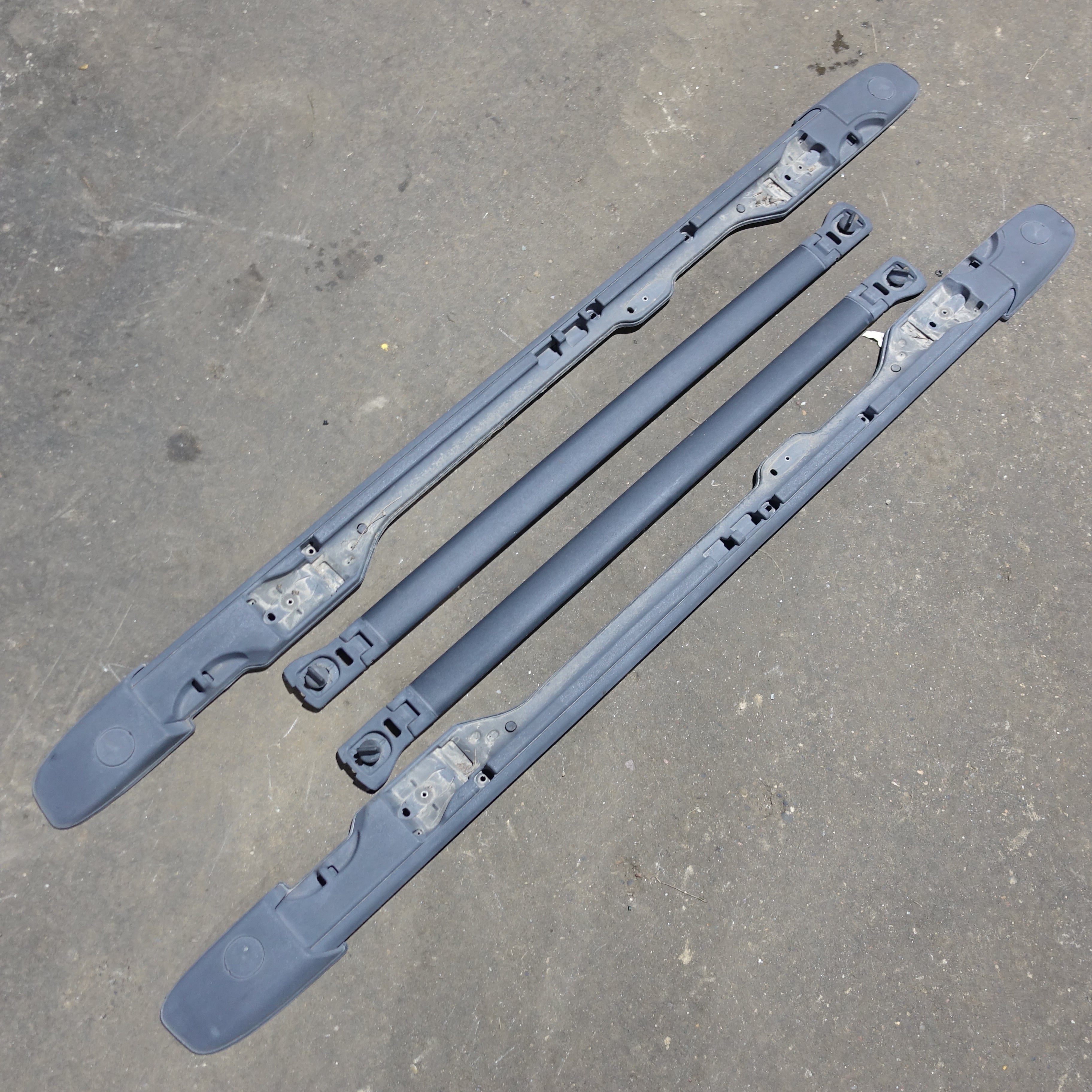 2011 2012 2013 2014 2015 2016 Town & Country Caravan Roof Rack Rail Cross Bars