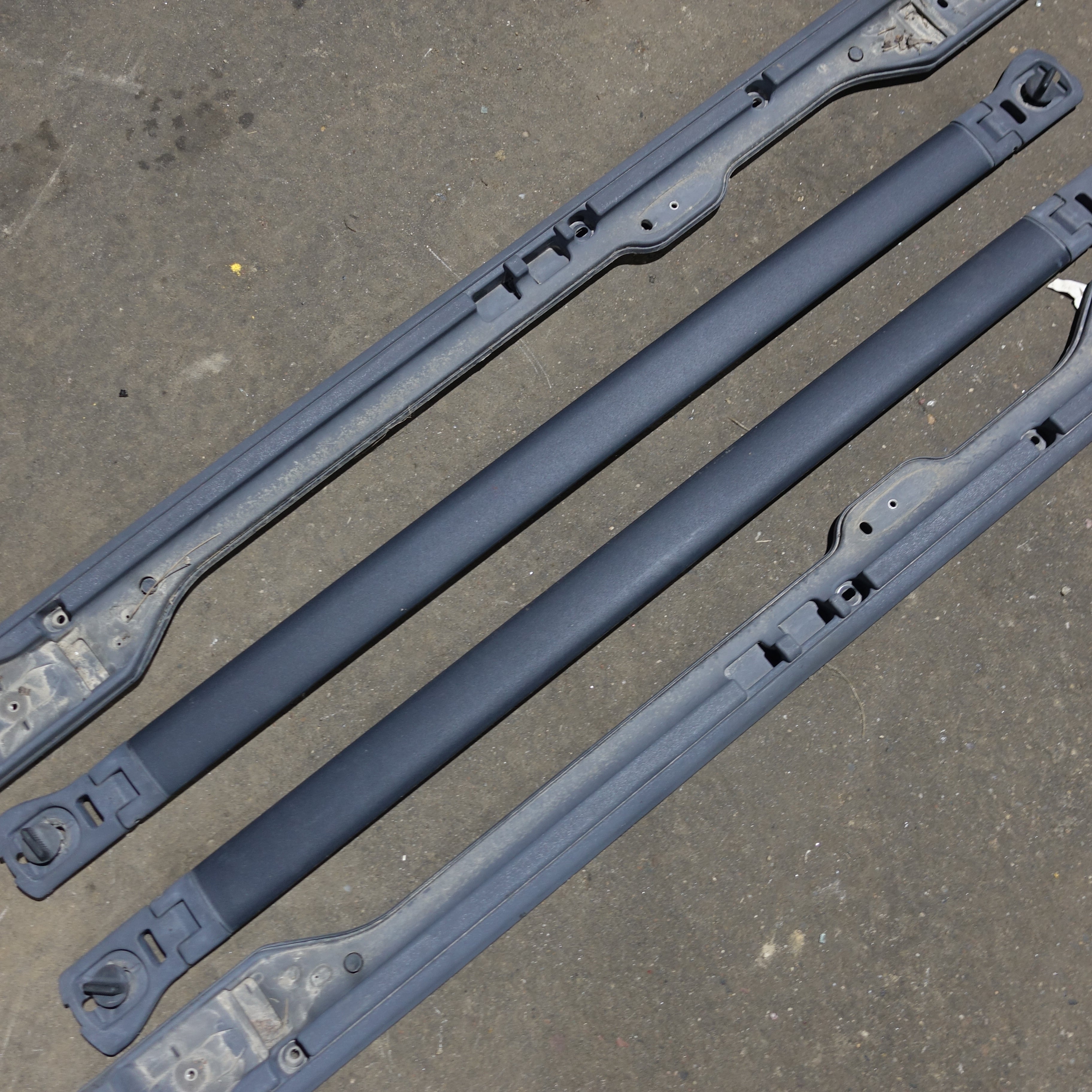 2011 2012 2013 2014 2015 2016 Town & Country Caravan Roof Rack Rail Cross Bars