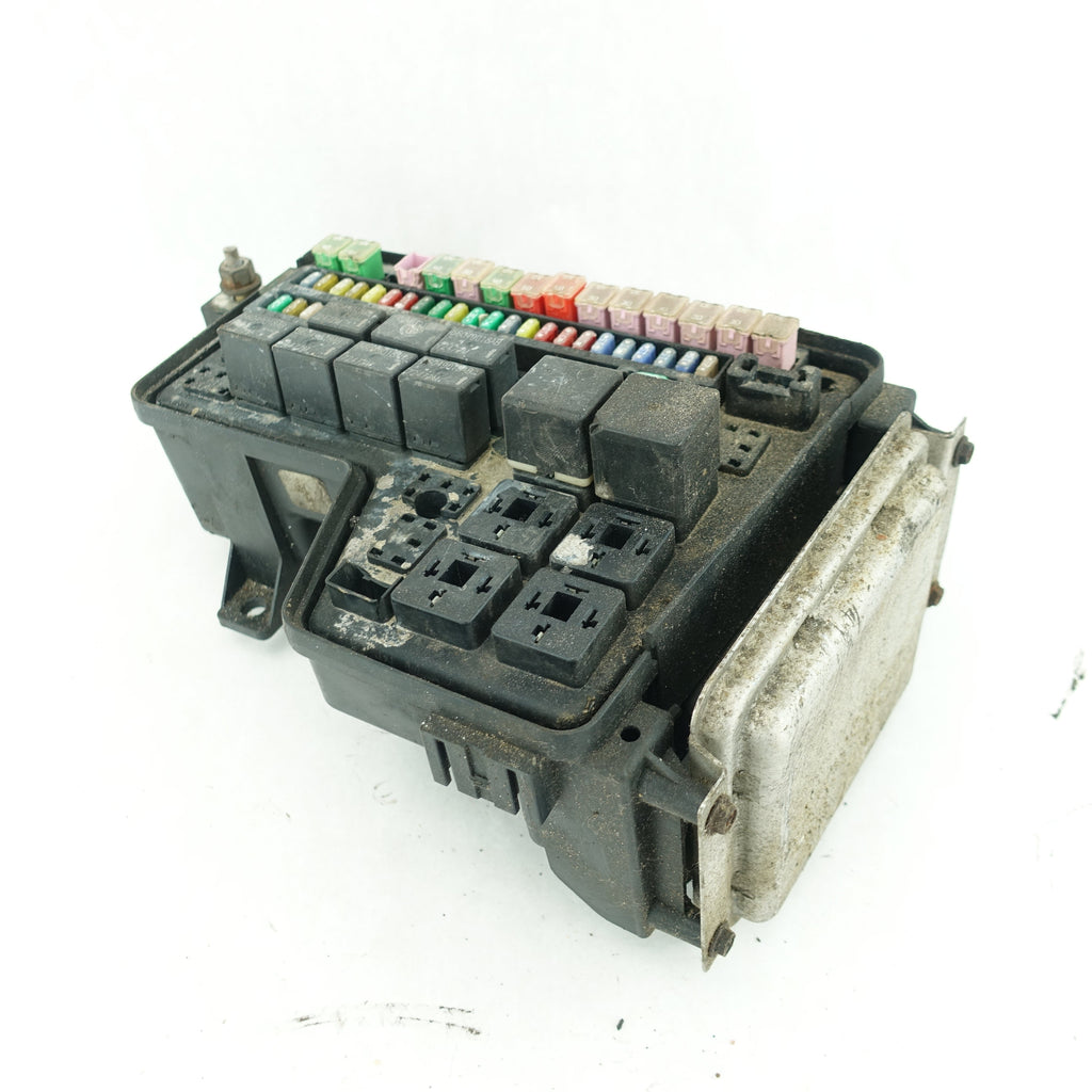 Damage 2003 Dodge Ram 2500 3500 5.9L Engine Fuse Junction Box
