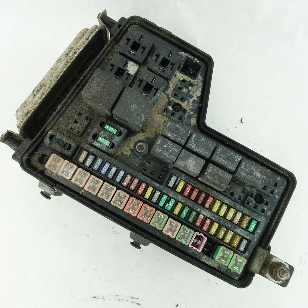 Damage 2003 Dodge Ram 2500 3500 5.9L Engine Fuse Junction Box