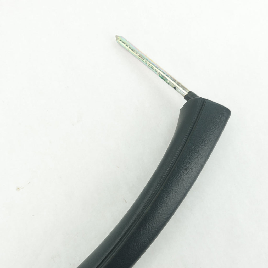 2000 2001 2002 Silverado Sierra Passenger Right Dash Grab Bar Pull