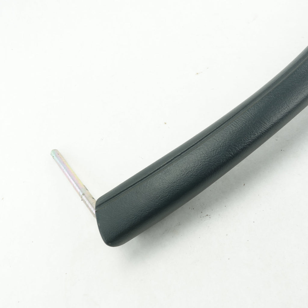 2000 2001 2002 Silverado Sierra Passenger Right Dash Grab Bar Pull