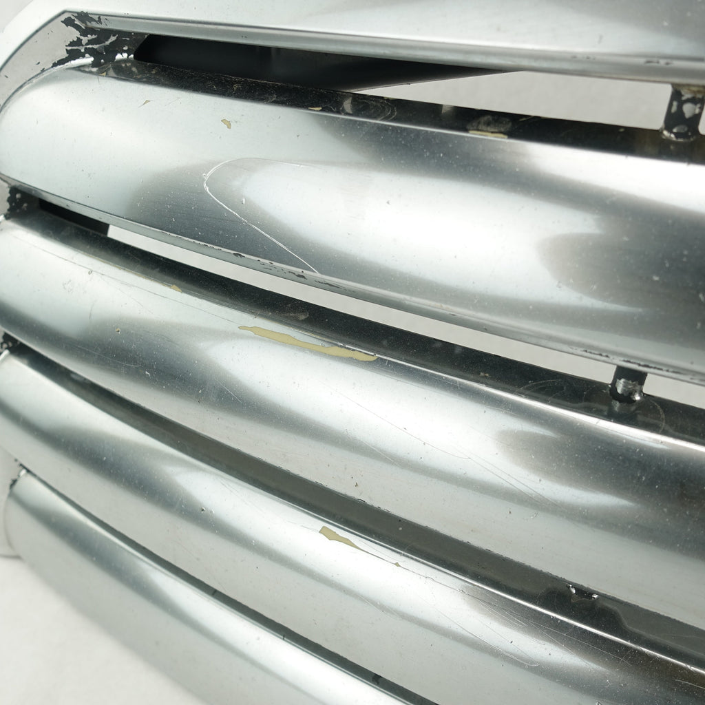 Damage 2006 2007 2008 2009 2010 2011 Chevy HHR Grille Grill