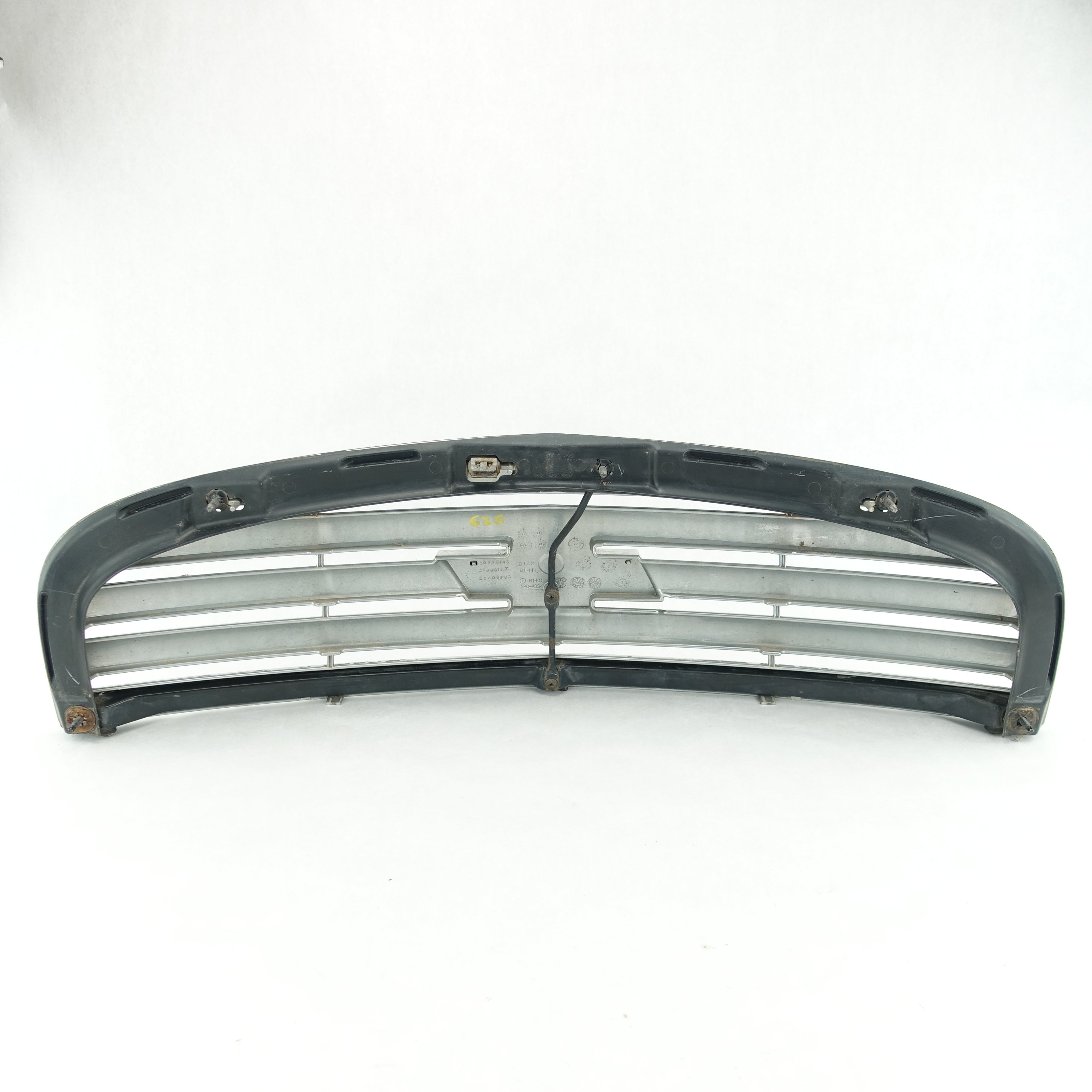 Damage 2006 2007 2008 2009 2010 2011 Chevy HHR Grille Grill