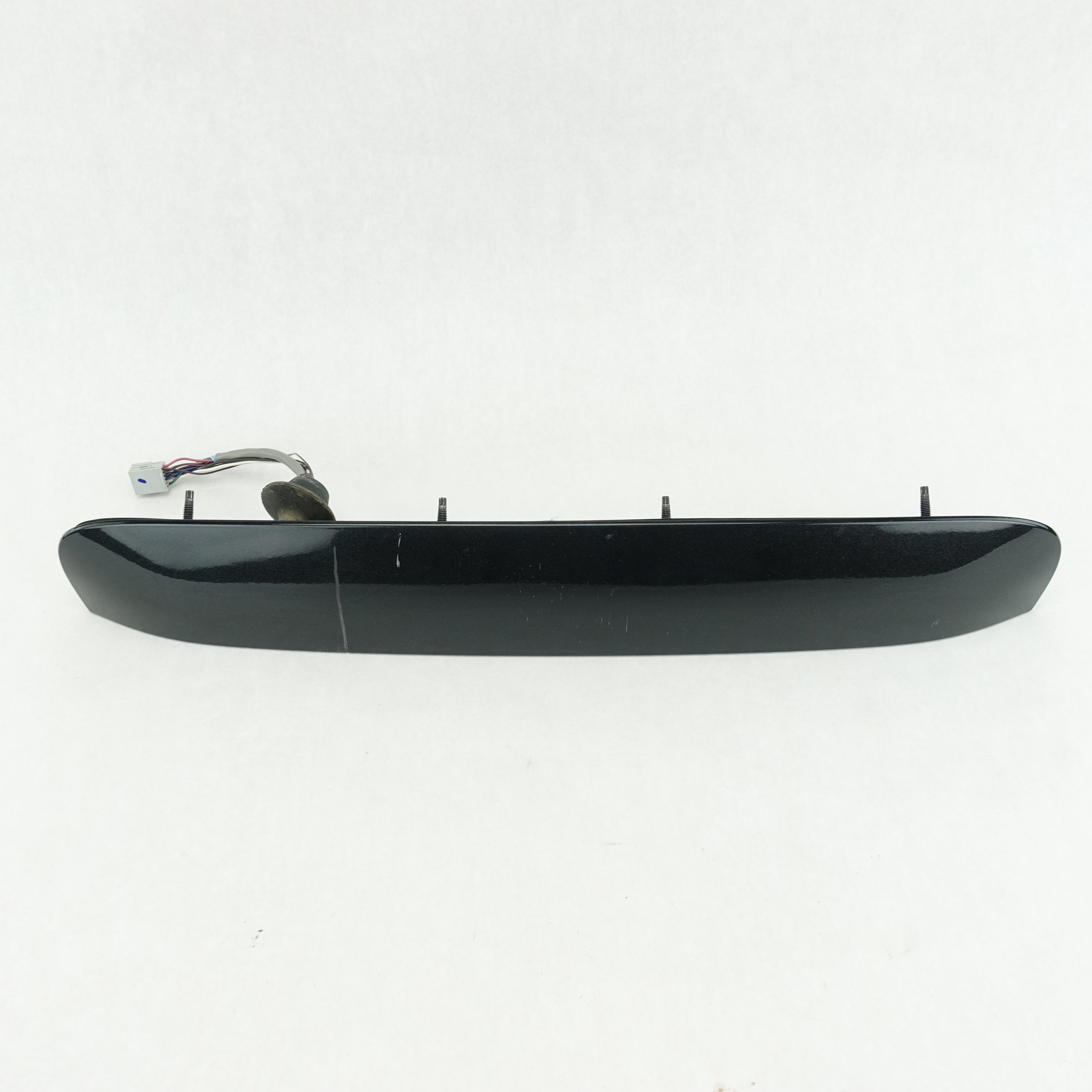 Damage 2008 2009 2010 2011 Buick Enclave Rear Tailgate Handle License Light Lamp