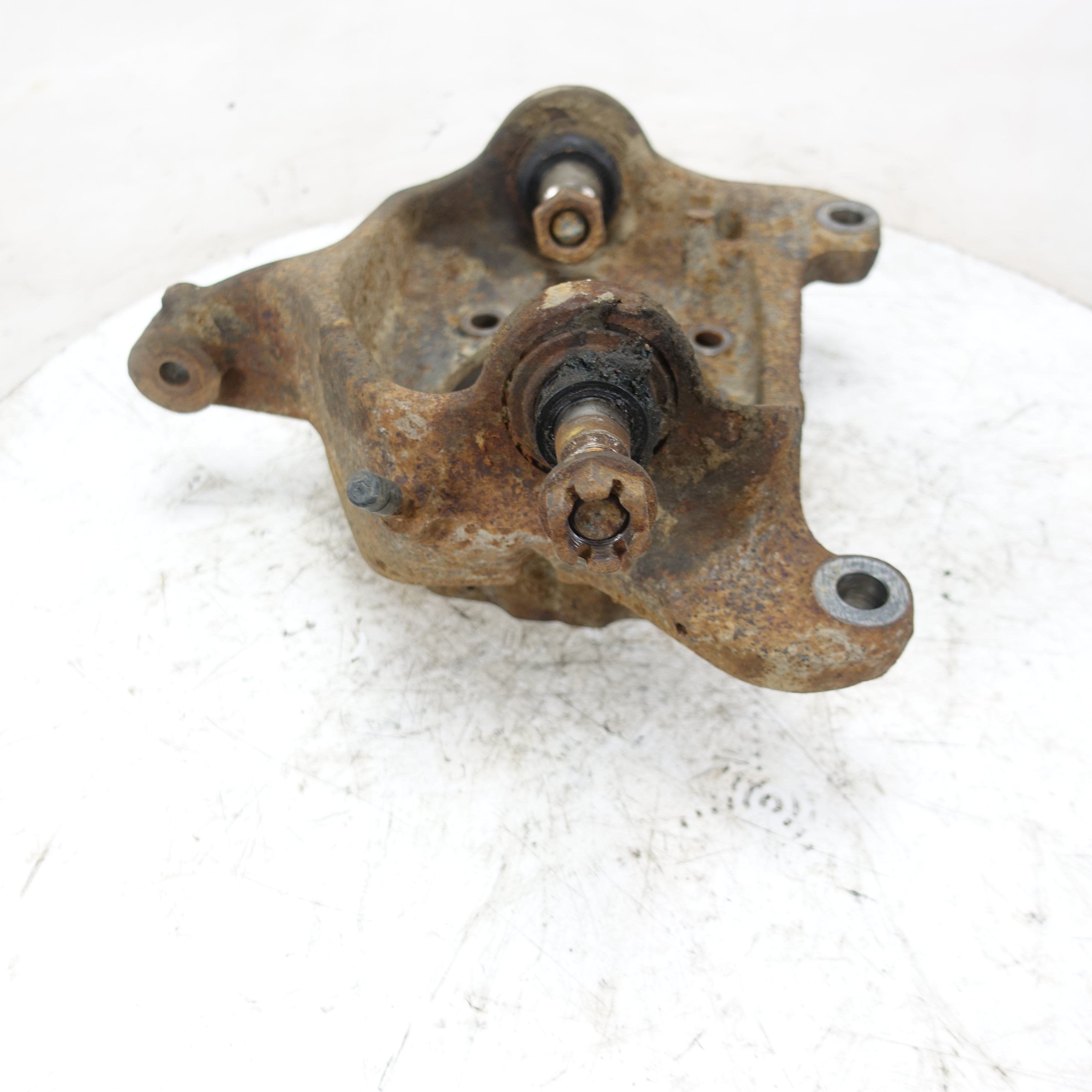 2009 2010 2011 2012 2013 2014 2015 16 Ford F450 F550 Driver Left Knuckle Spindle