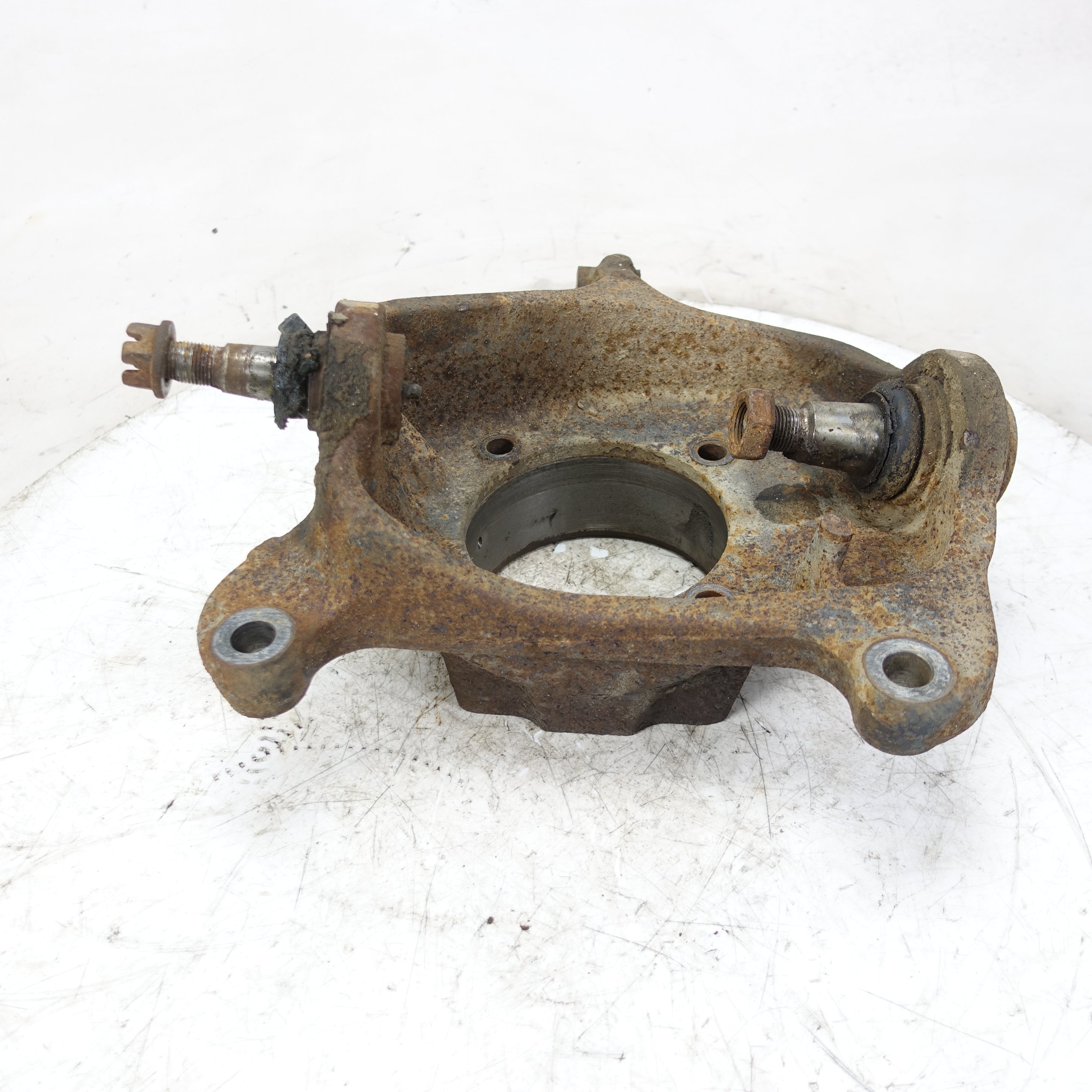 2009 2010 2011 2012 2013 2014 2015 16 Ford F450 F550 Driver Left Knuckle Spindle