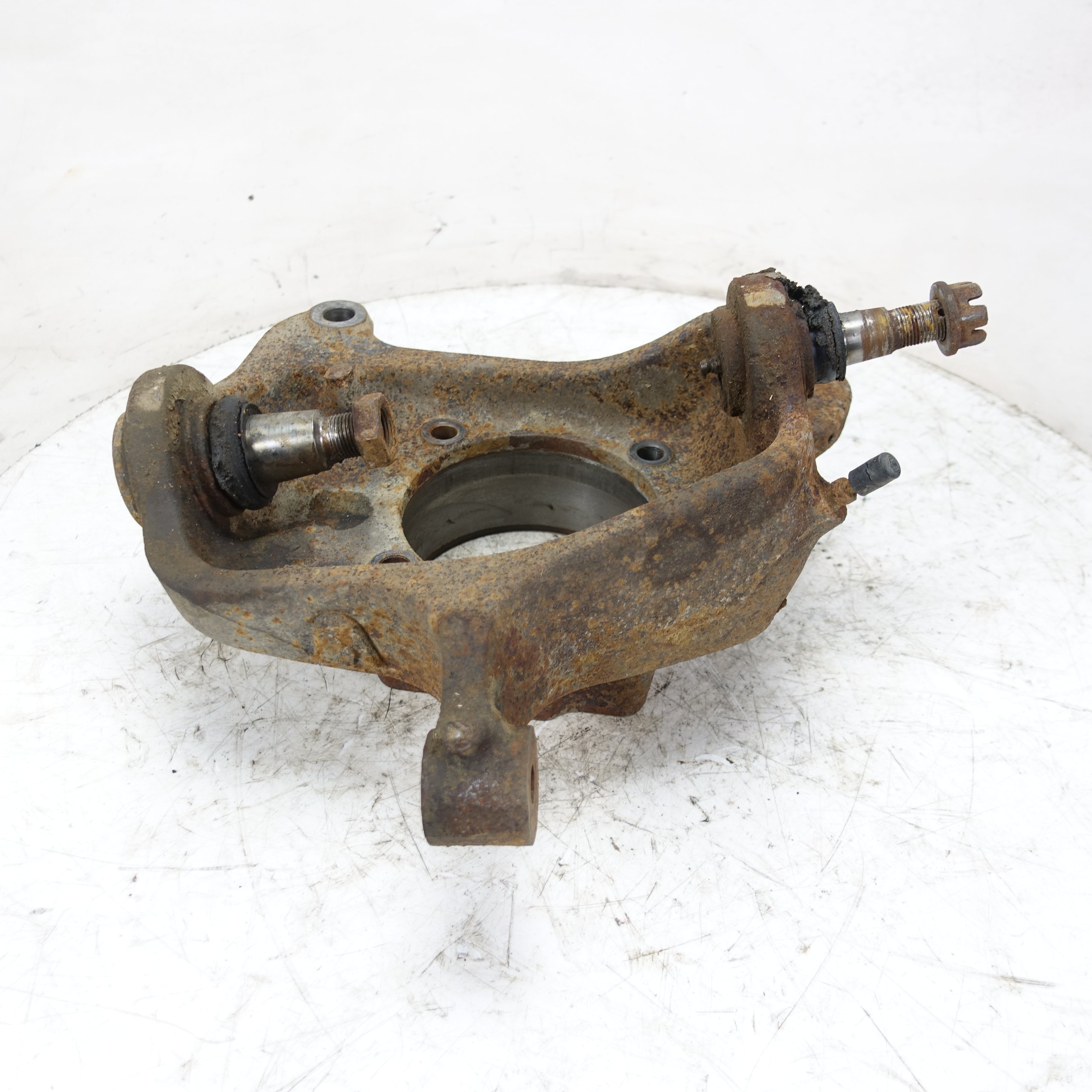 2009 2010 2011 2012 2013 2014 2015 16 Ford F450 F550 Driver Left Knuckle Spindle