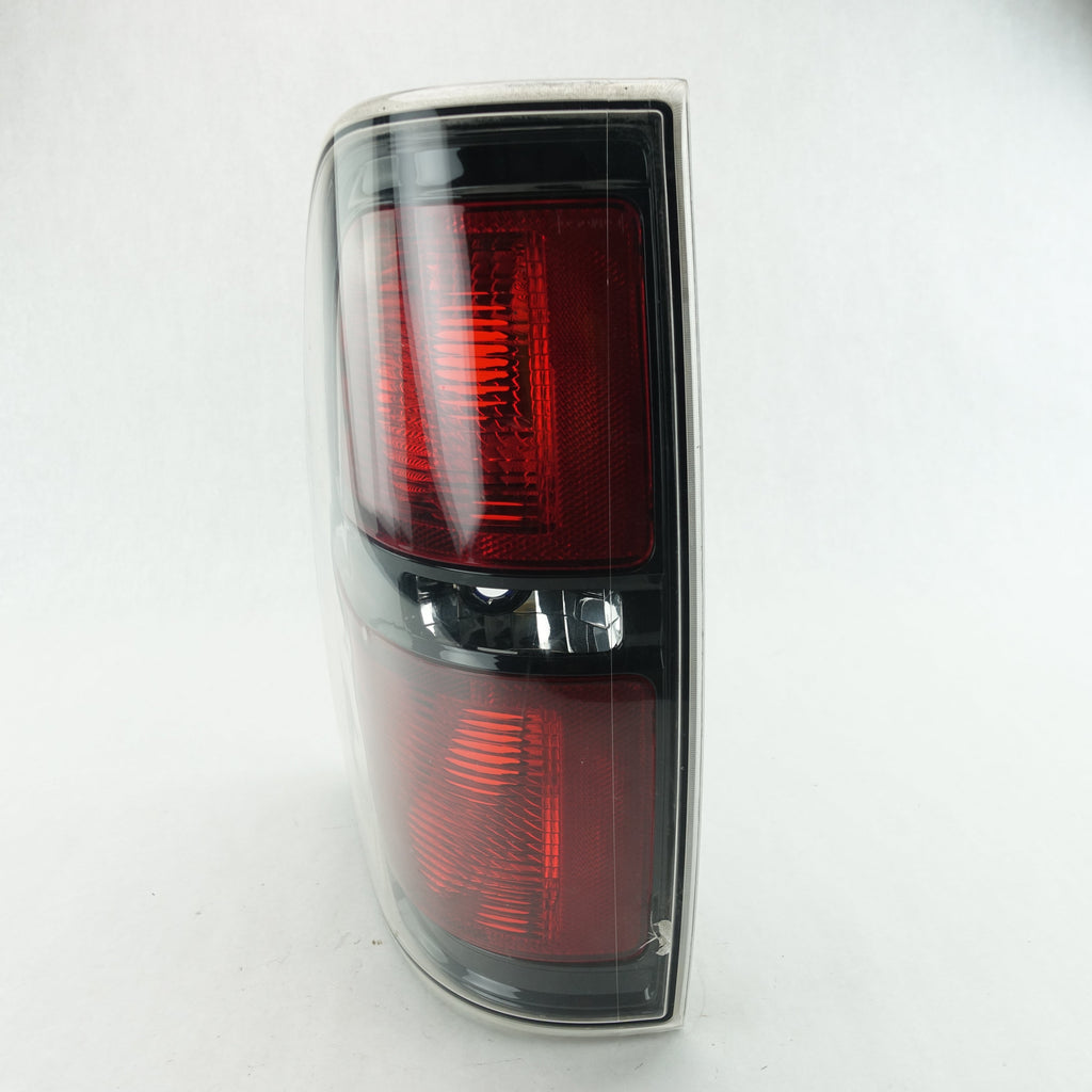Damage 11 2012 2013 14 Ford F150 Passenger Right Rear Taillight Tail Light Lamp