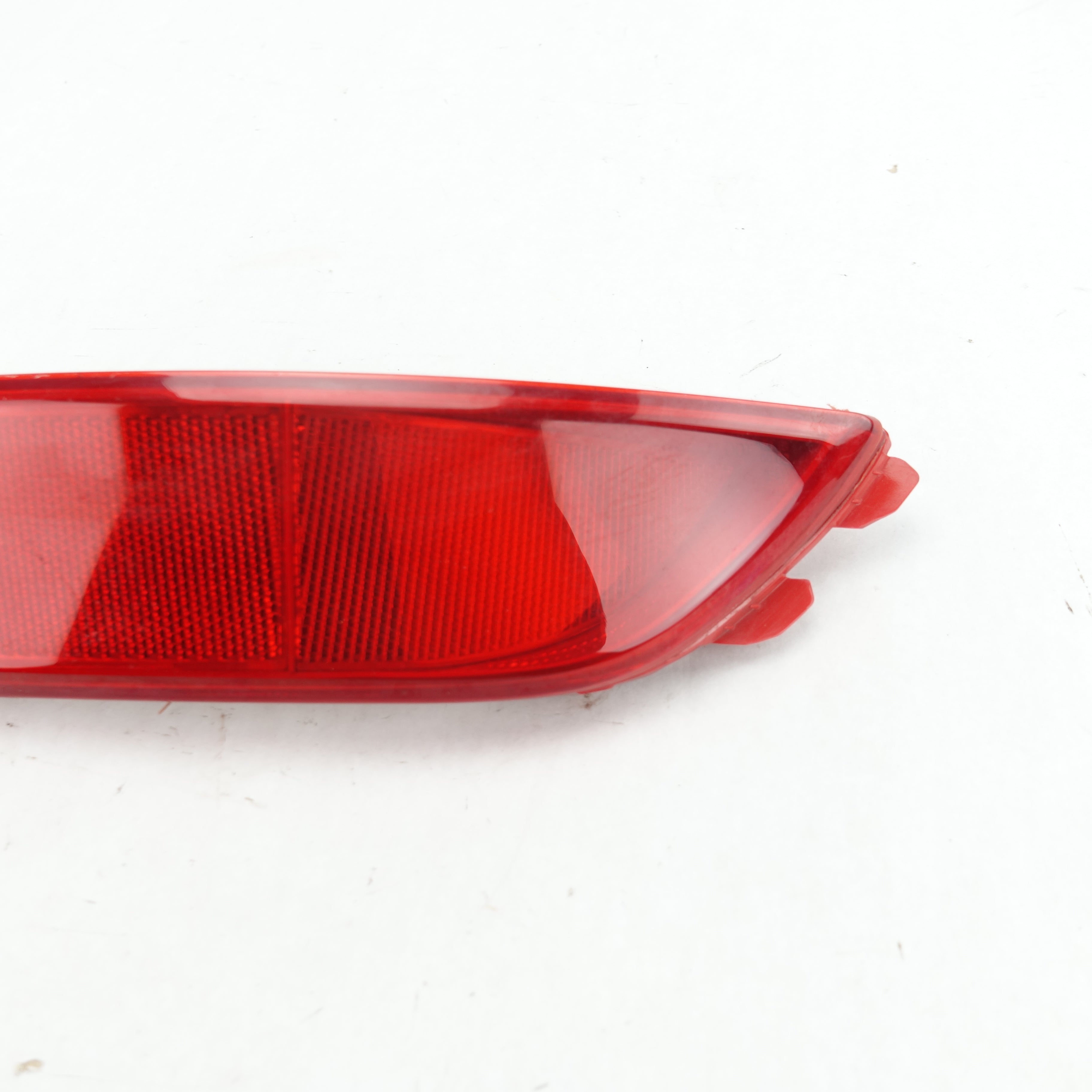 Damage 16 2017 2018 Hyundai Tucson Passenger Right Rear Bumper Marker Reflector