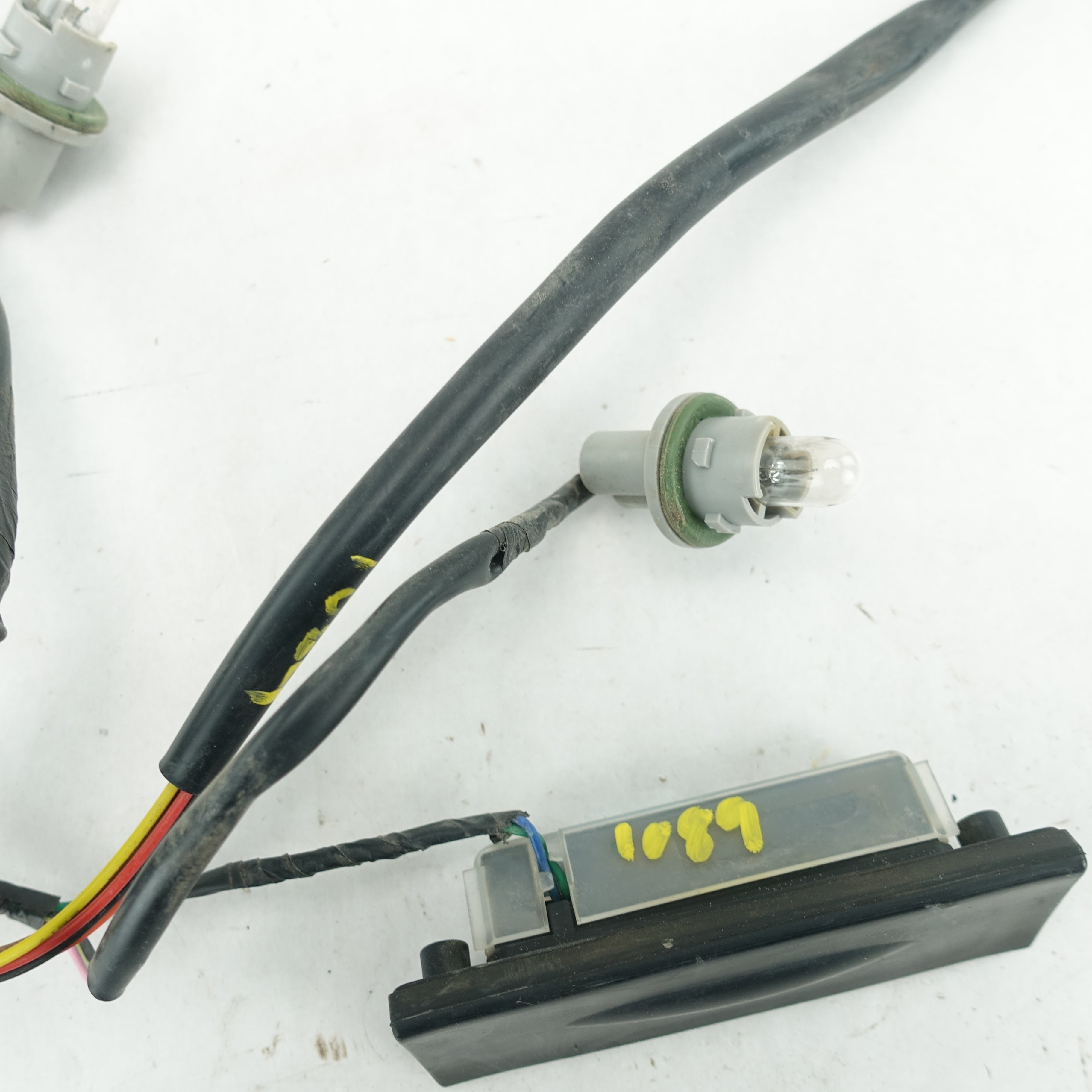 2016 2017 2018 Hyundai Tucson Tailgate Gate Hatch Button License Light Wire