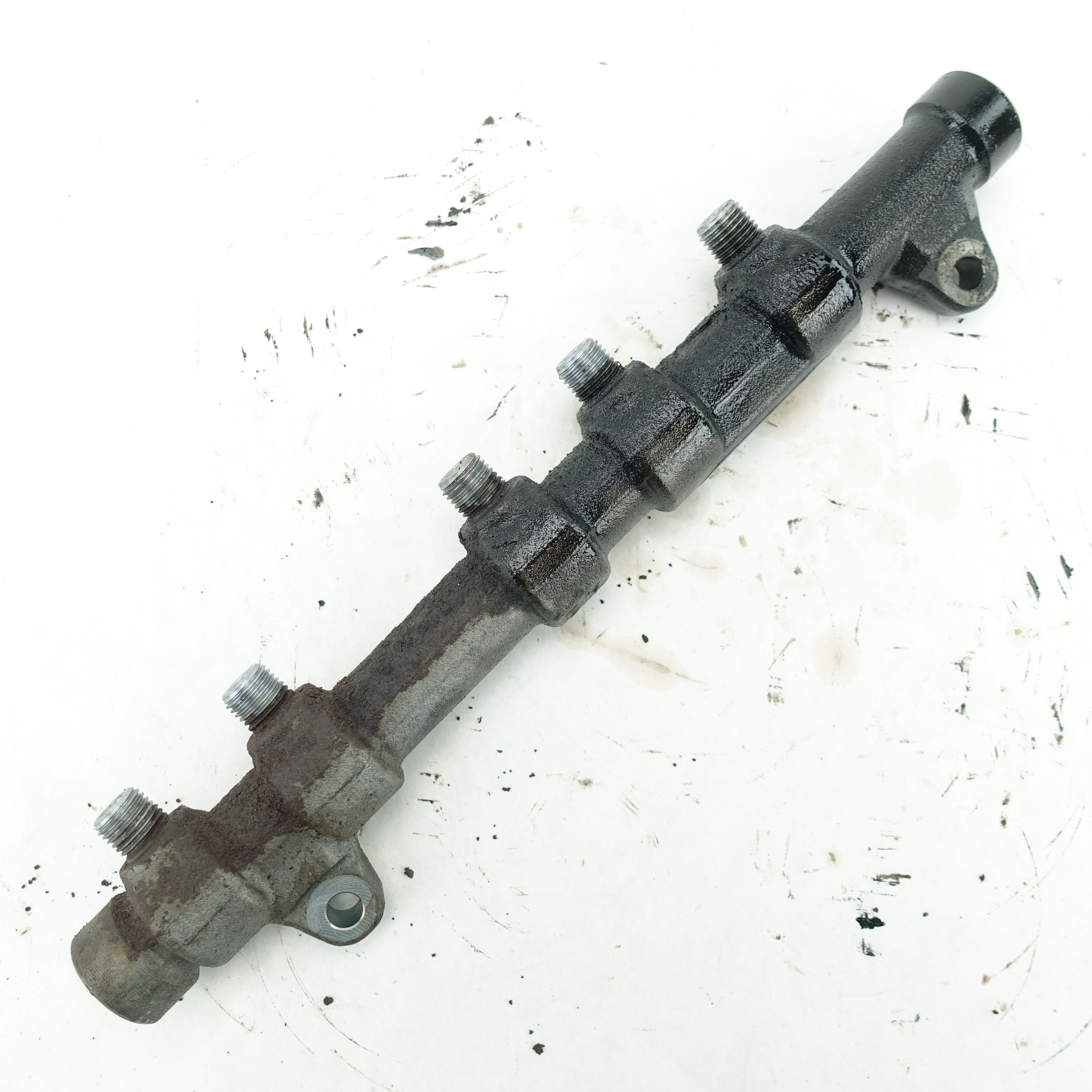 2011 2012 2013 2014 Ford Powerstroke F250 F350 6.7L Passenger Right Fuel Rail