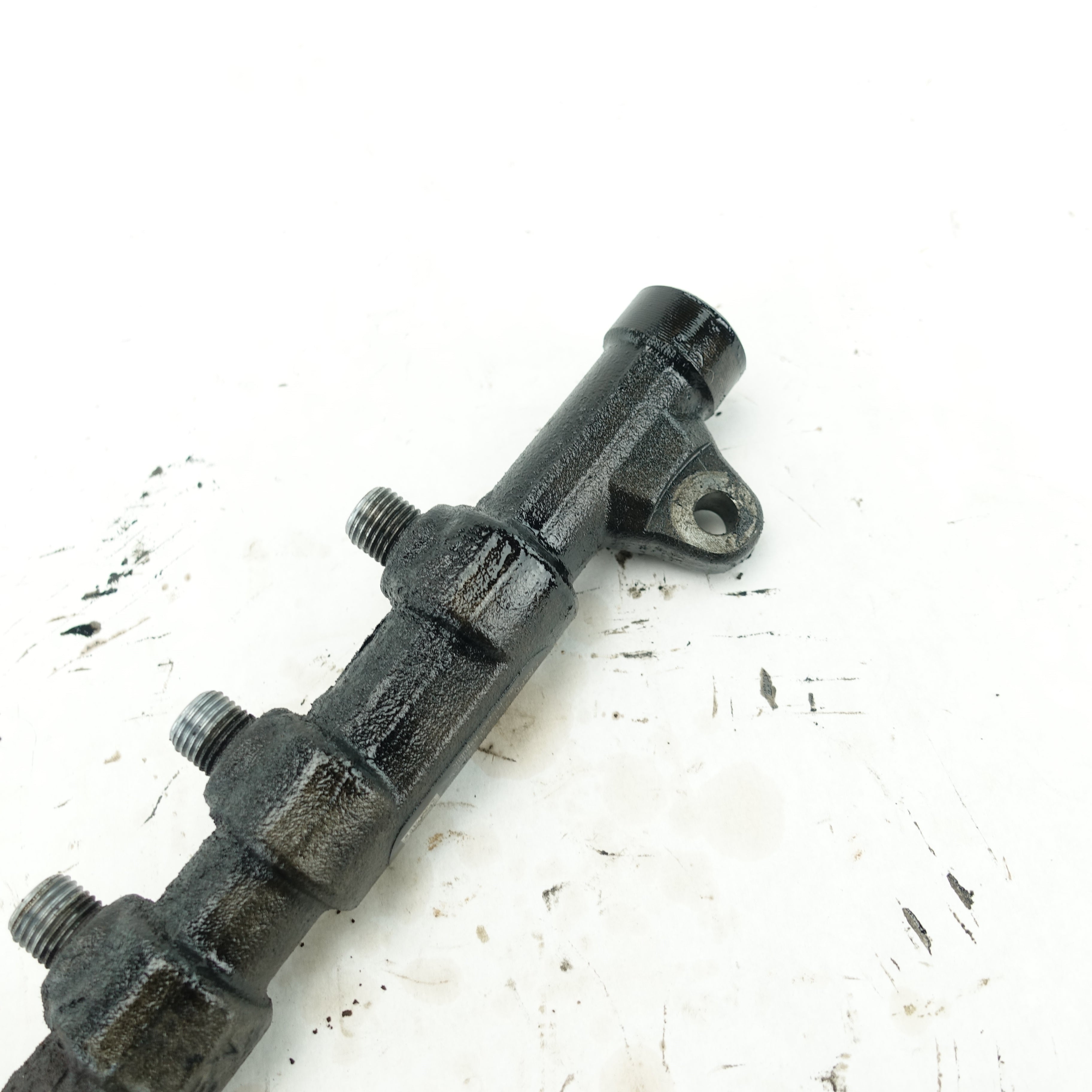 2011 2012 2013 2014 Ford Powerstroke F250 F350 6.7L Passenger Right Fuel Rail
