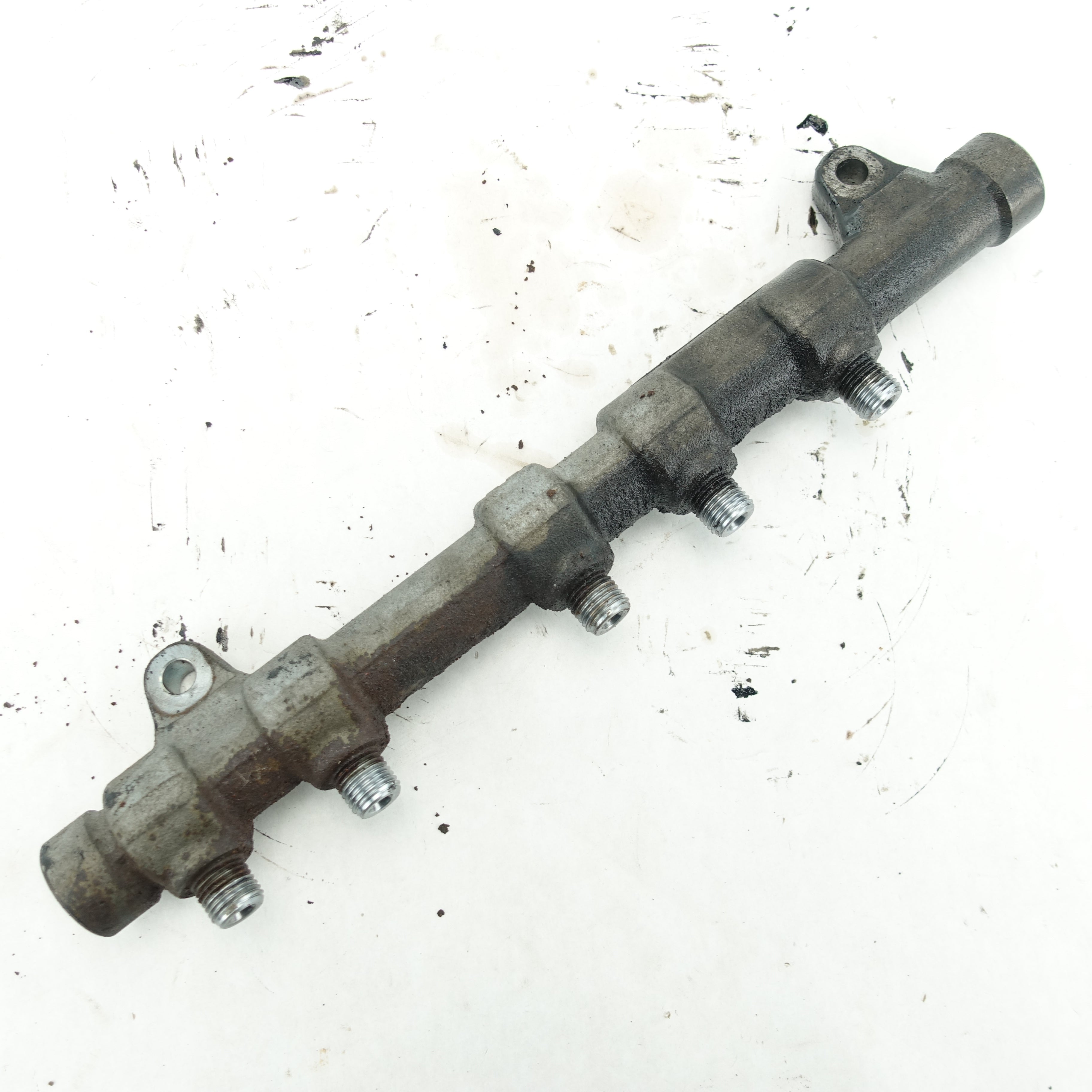 2011 2012 2013 2014 Ford Powerstroke F250 F350 6.7L Passenger Right Fuel Rail