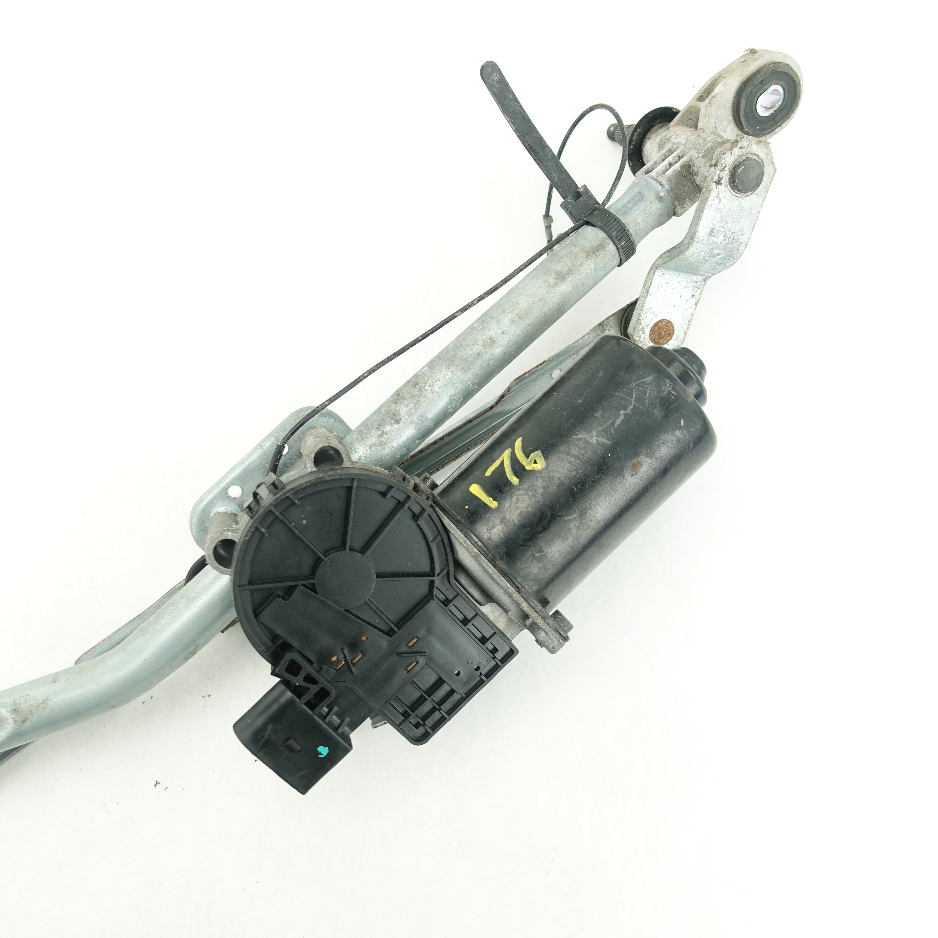 2007 2008 2009 Mazda 3 Front Windshield Wiper Motor Transmission