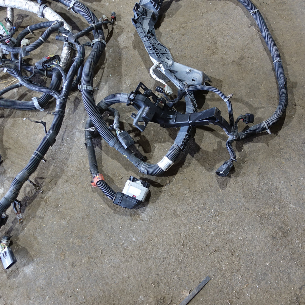 Damage 2019 Silverado Sierra 1500 Crew Cab 5'8" Box Frame Chassis Wire Harness