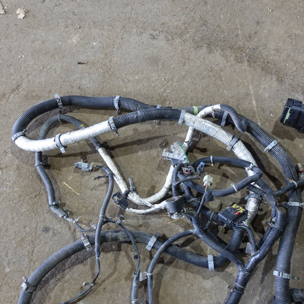 Damage 2019 Silverado Sierra 1500 Crew Cab 5'8" Box Frame Chassis Wire Harness
