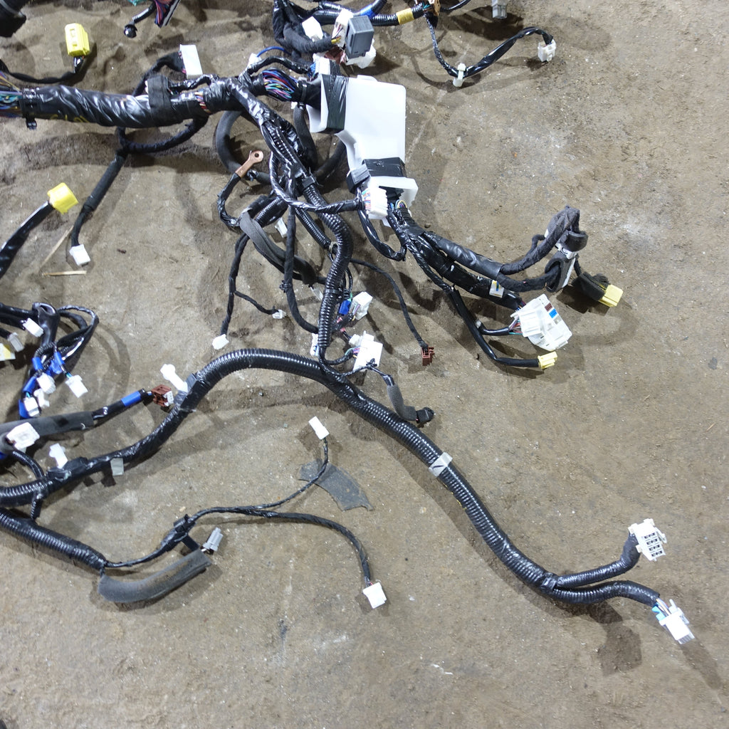 2016 2017 Nissan Titan XD SL Dash Wire Harness Loom