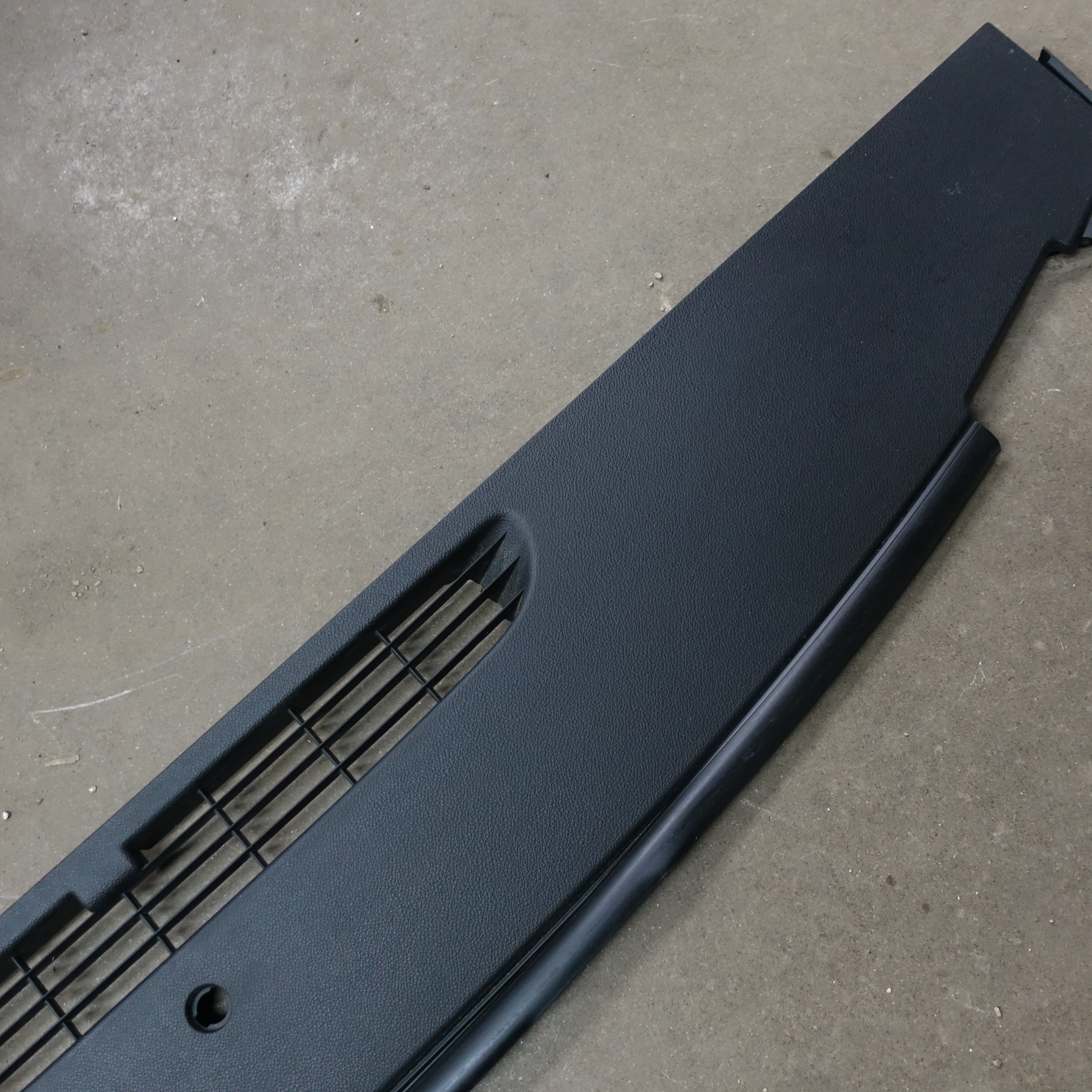 2008 2009 2010 2011 2012 Silverado Sierra Dash Defrost Vent Trim Panel Black OEM